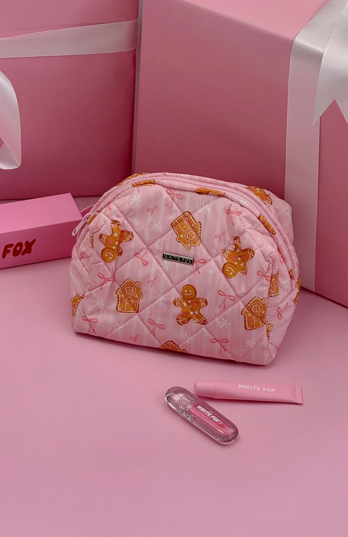 Getting Ready Cosmetic Bag Gingerbread Twist