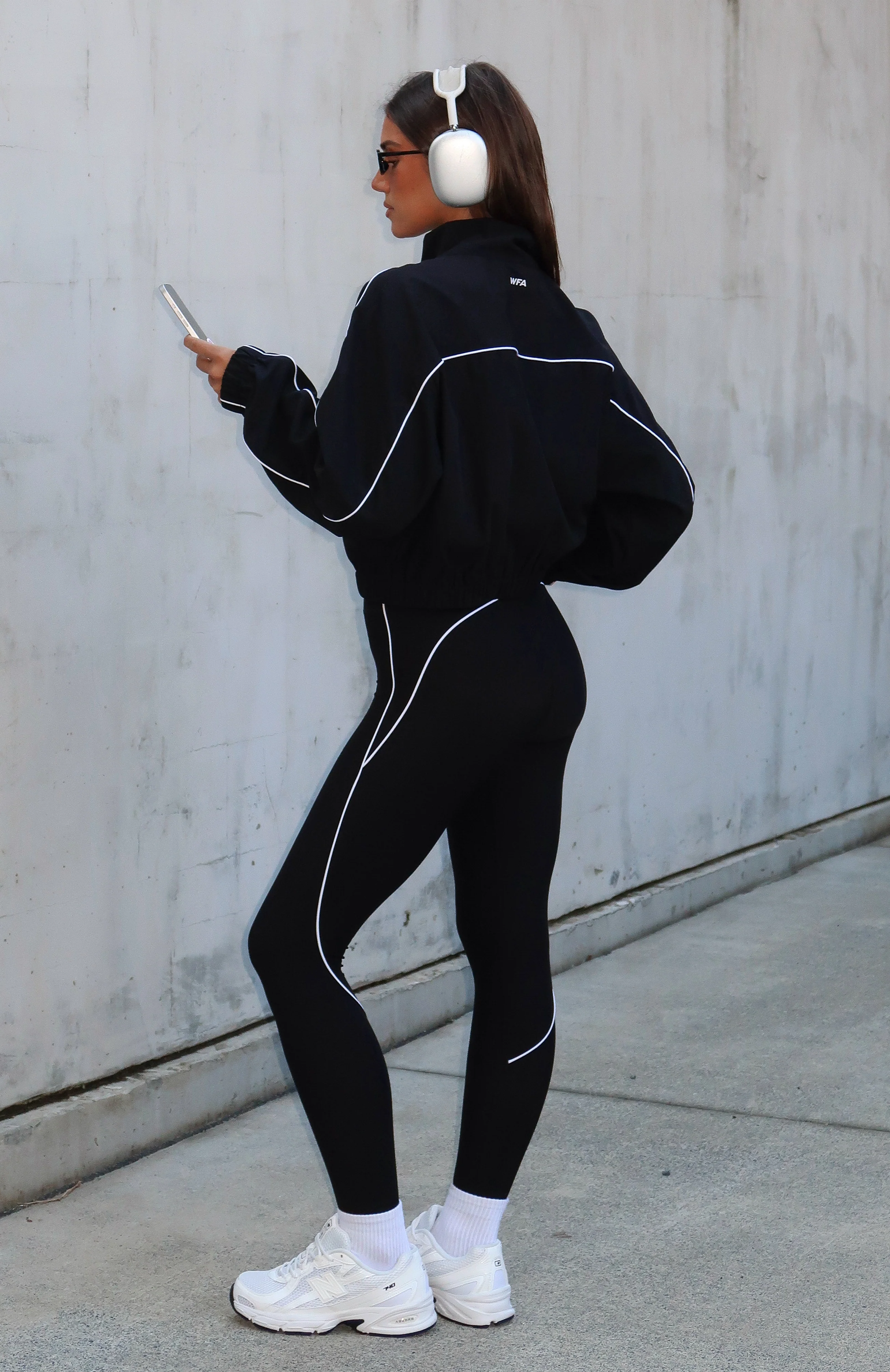 Victory Jacket Black/White