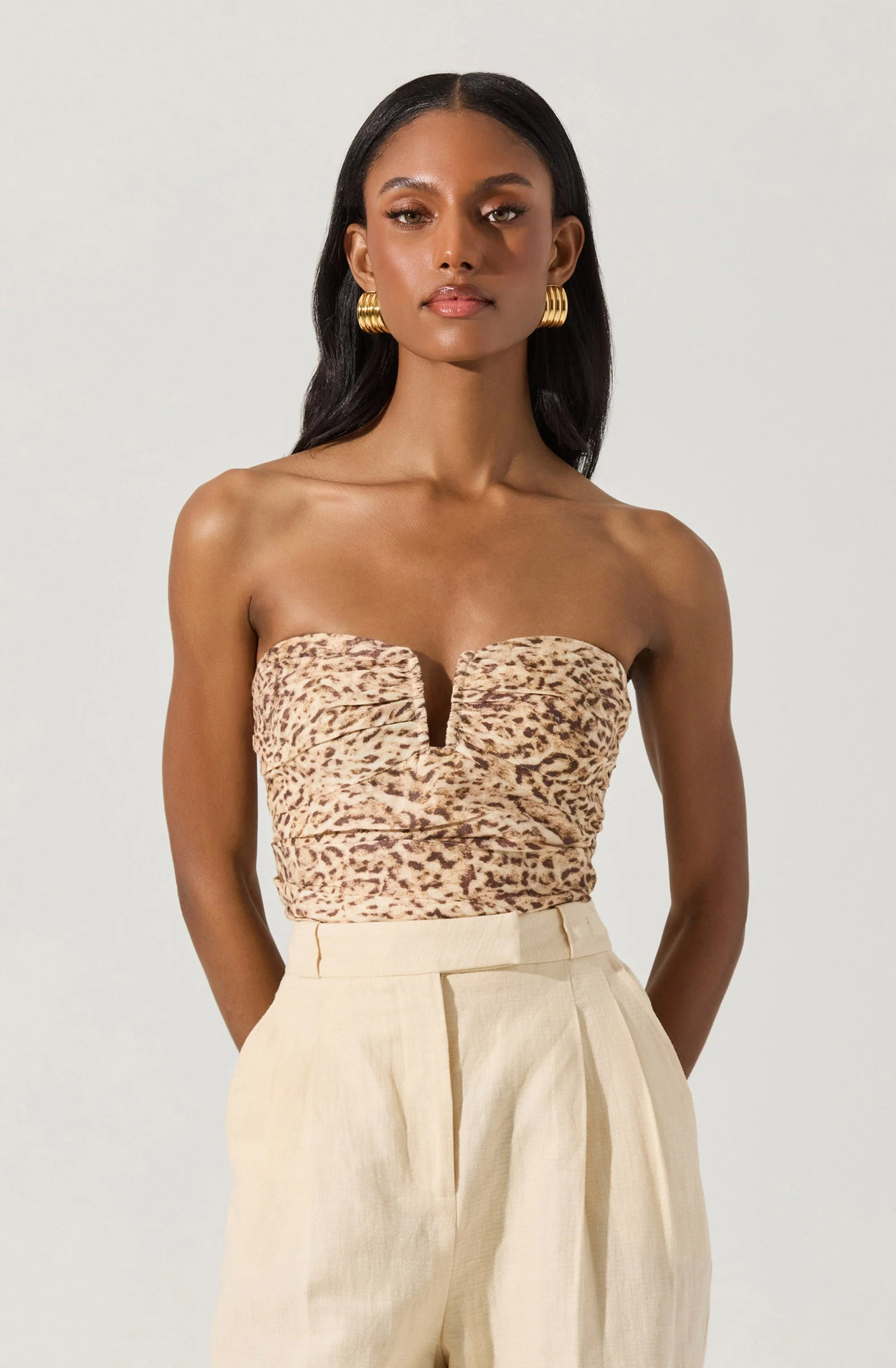Dahlea Linen Strapless Leopard Top