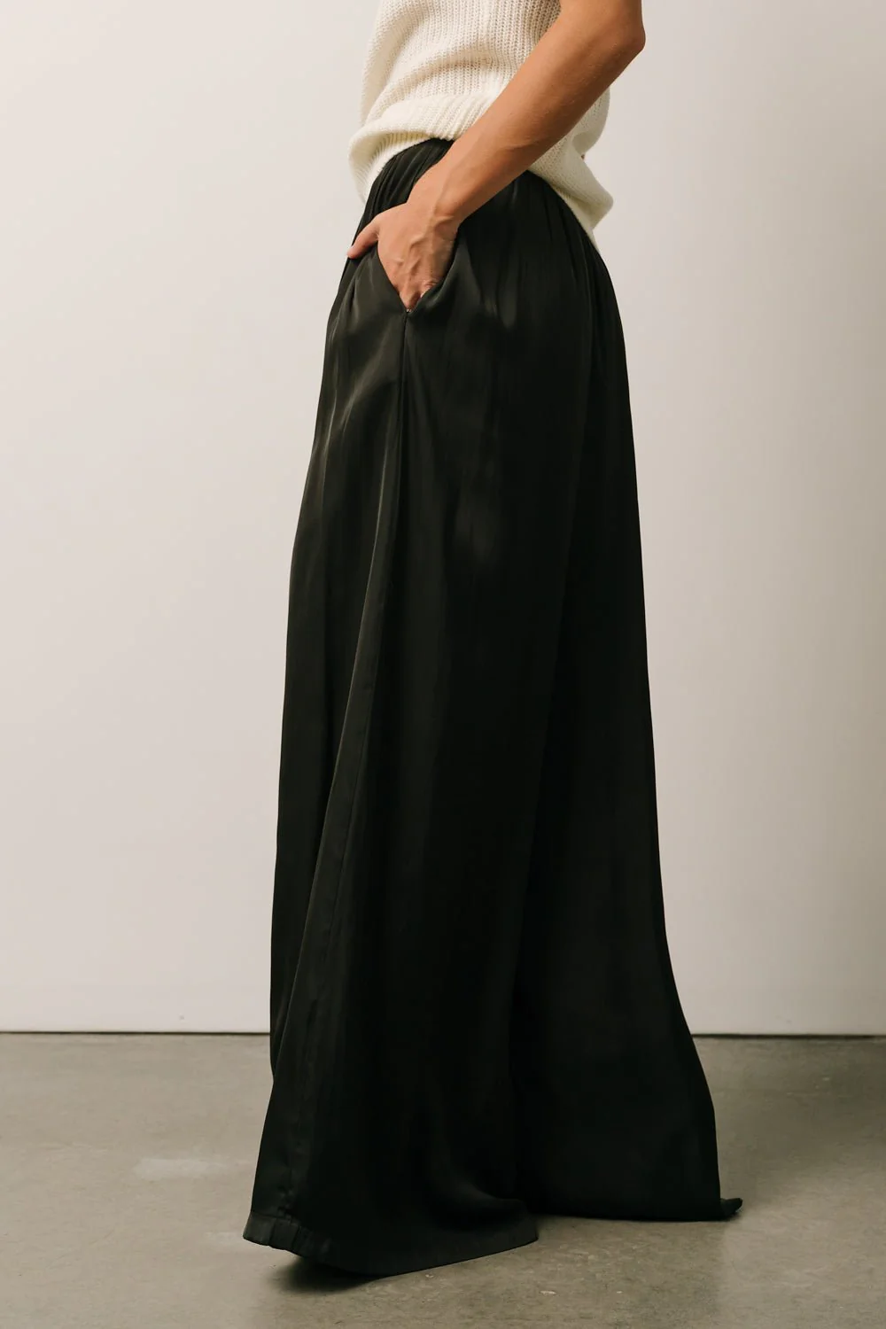 Jayla Palazzo Satin Pant | Black