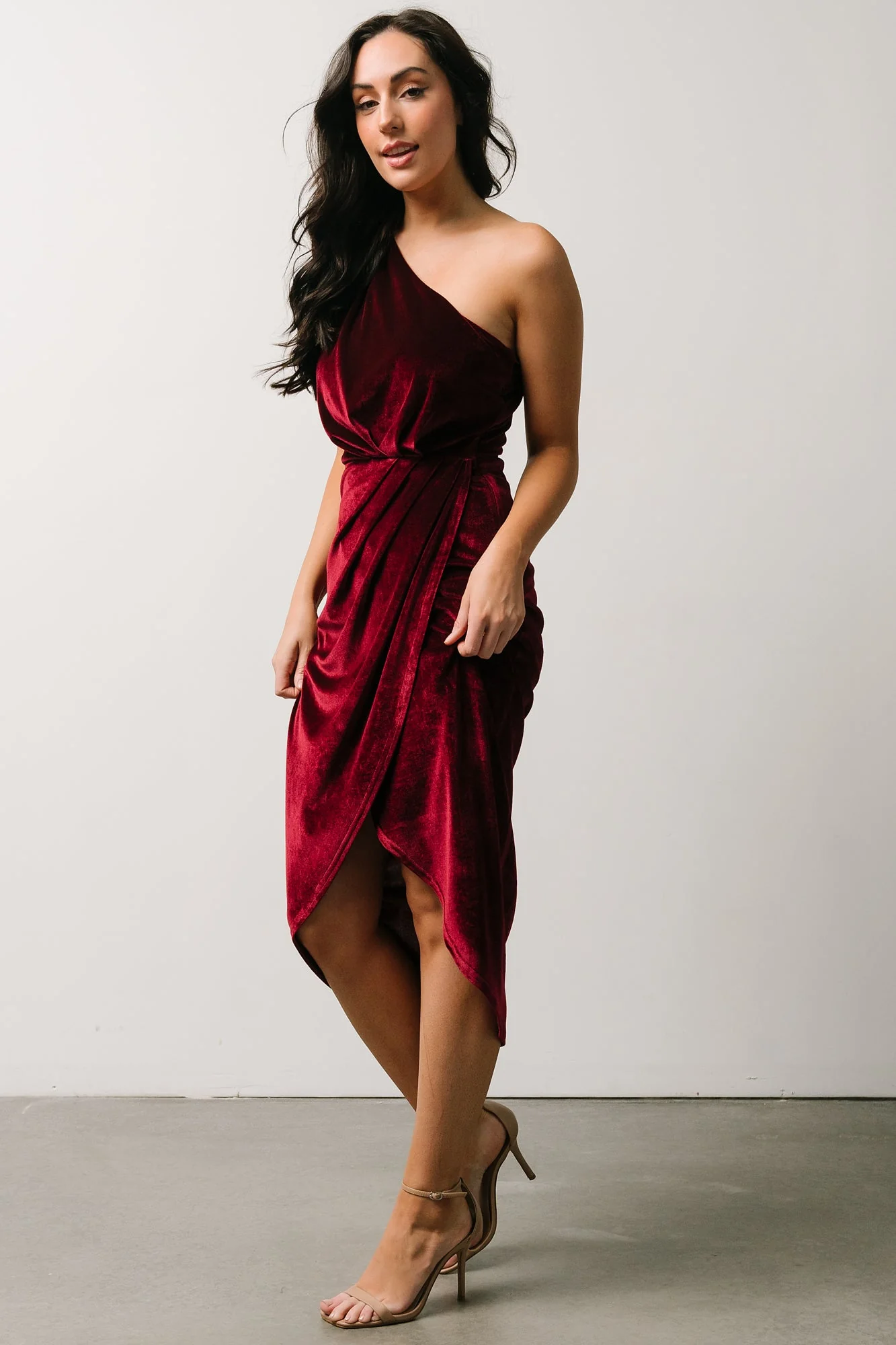 Kourtney Velvet One Shoulder Midi Dress | Merlot