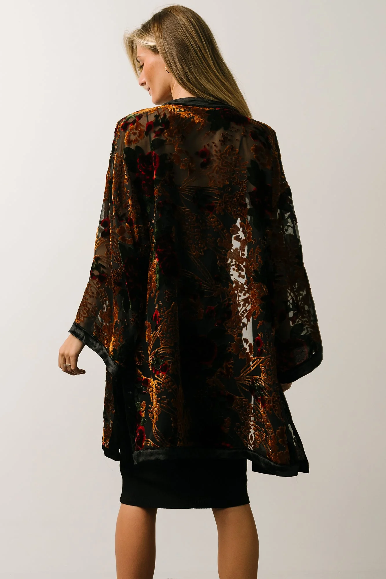 Amal Velvet Kimono | Black Multi