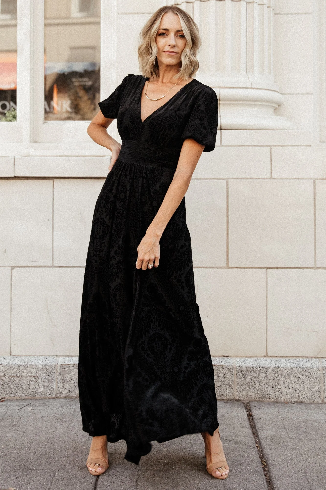 Leslie Velvet Maxi Dress | Black