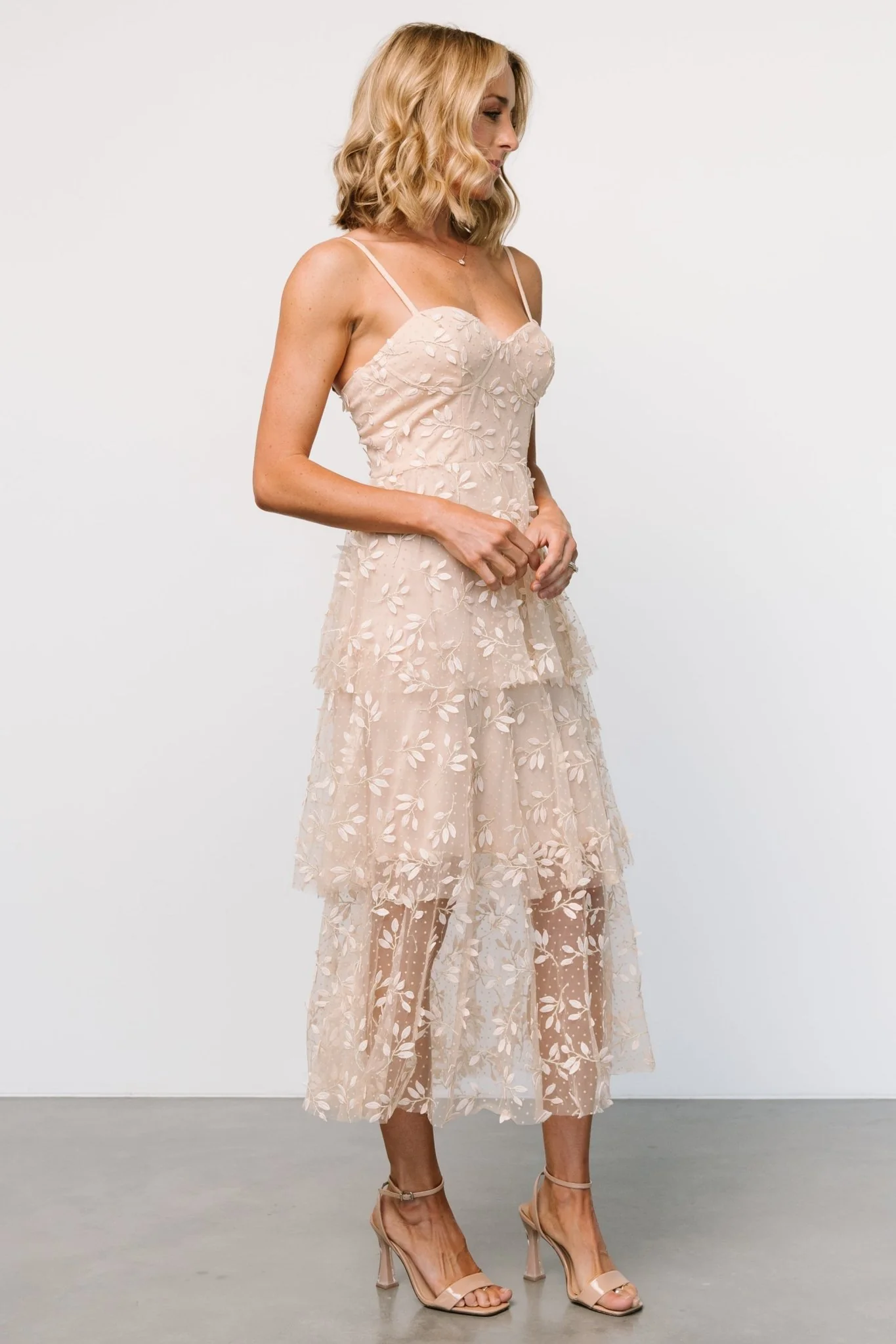 Anavi Tiered Midi Dress | Champagne