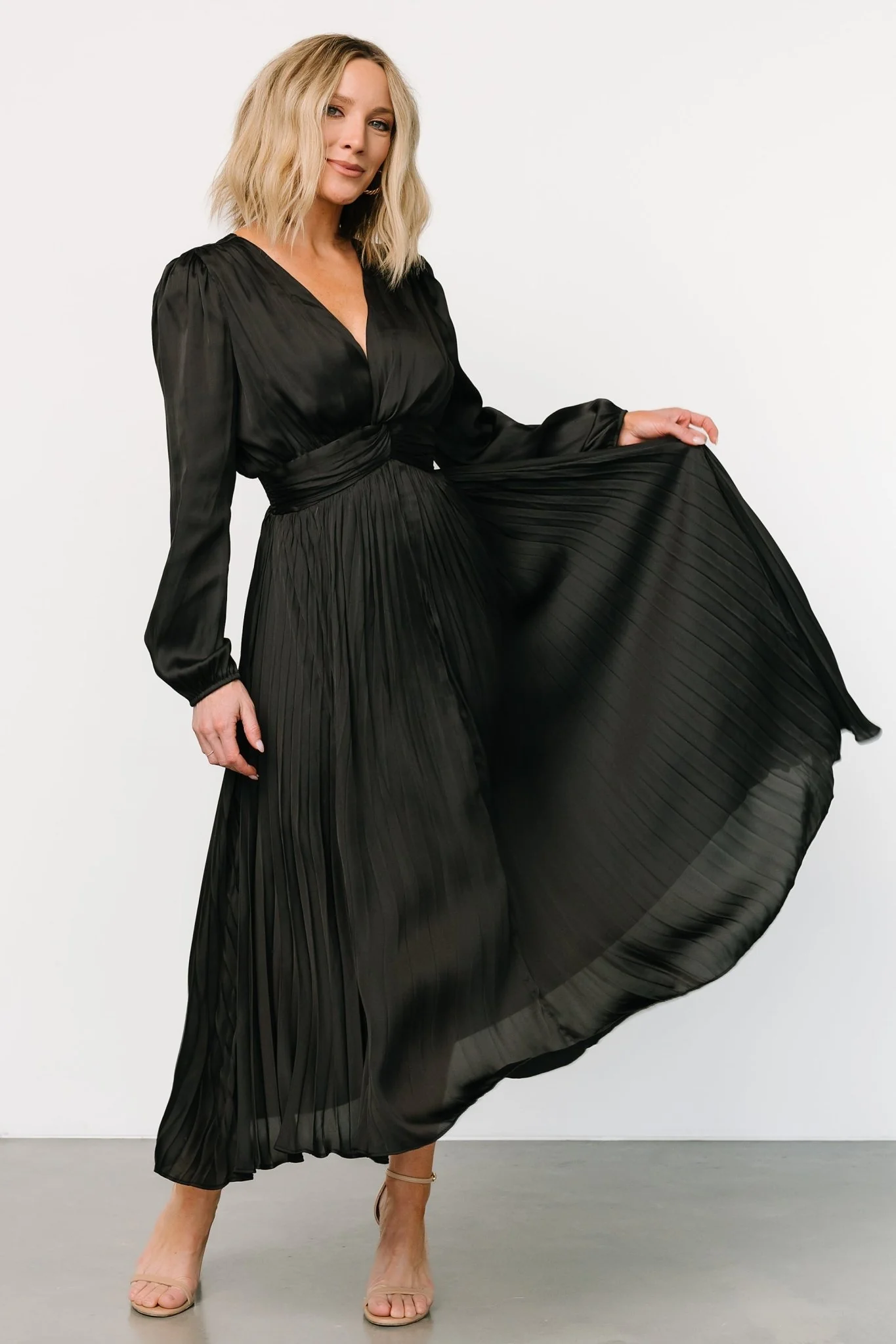 Perla Pleated Midi Dress | Black