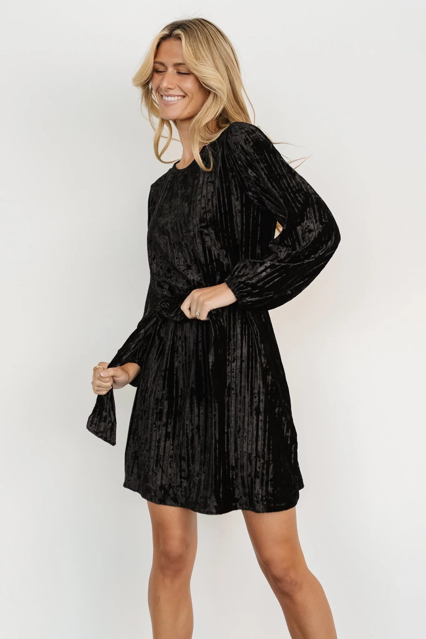 Anastasia Velvet Short Dress | Black