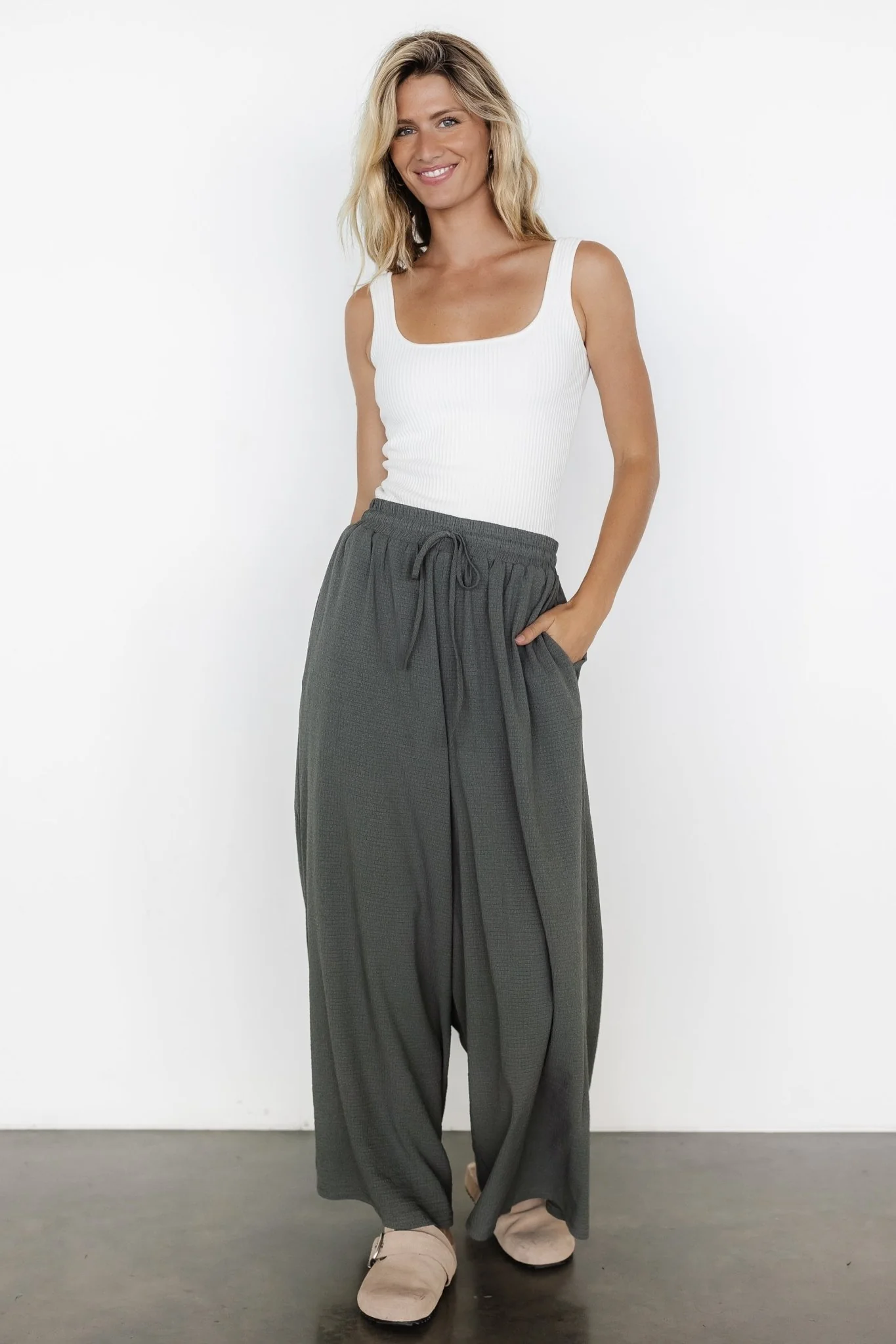 Florence Textured Pants | Olive