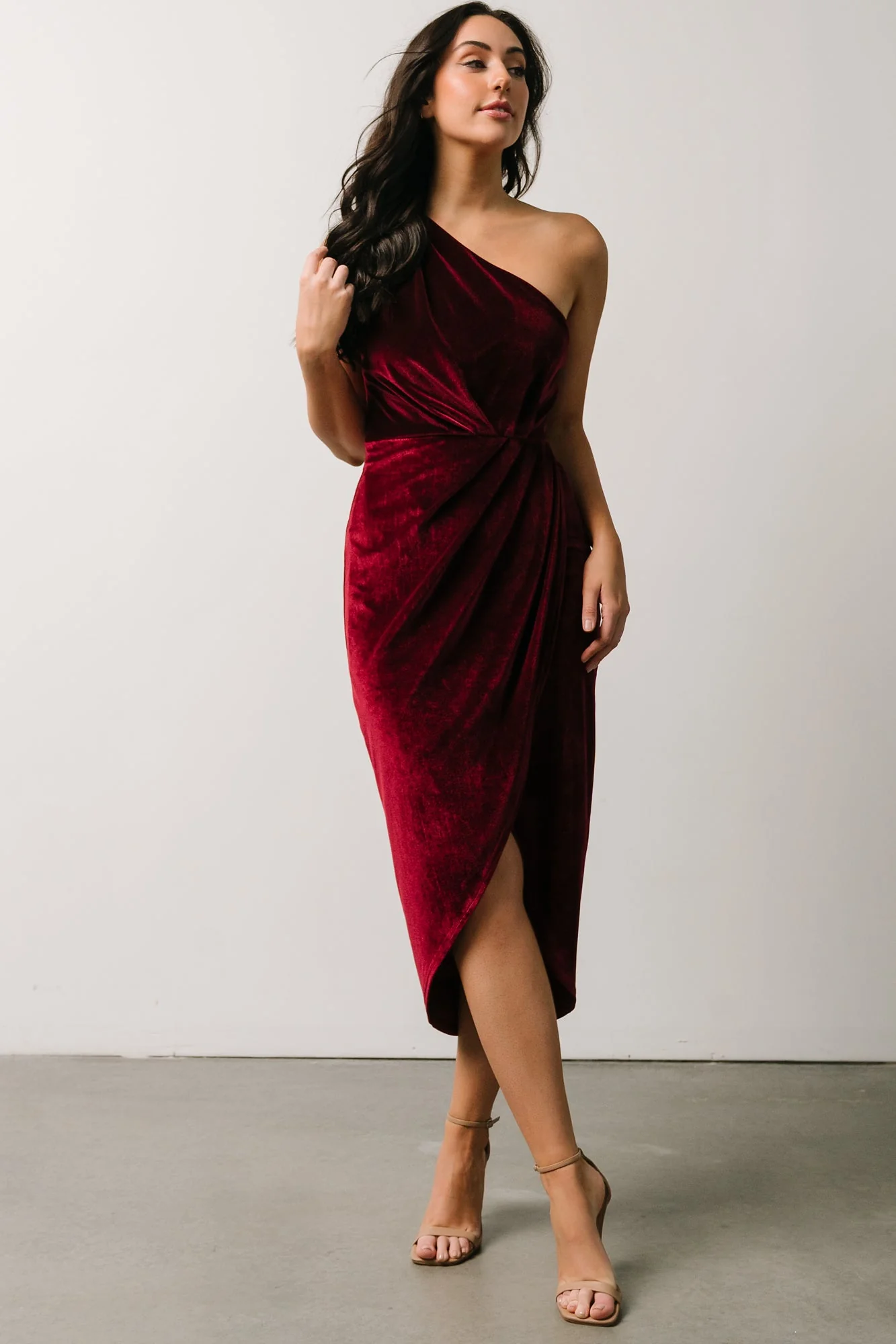Kourtney Velvet One Shoulder Midi Dress | Merlot