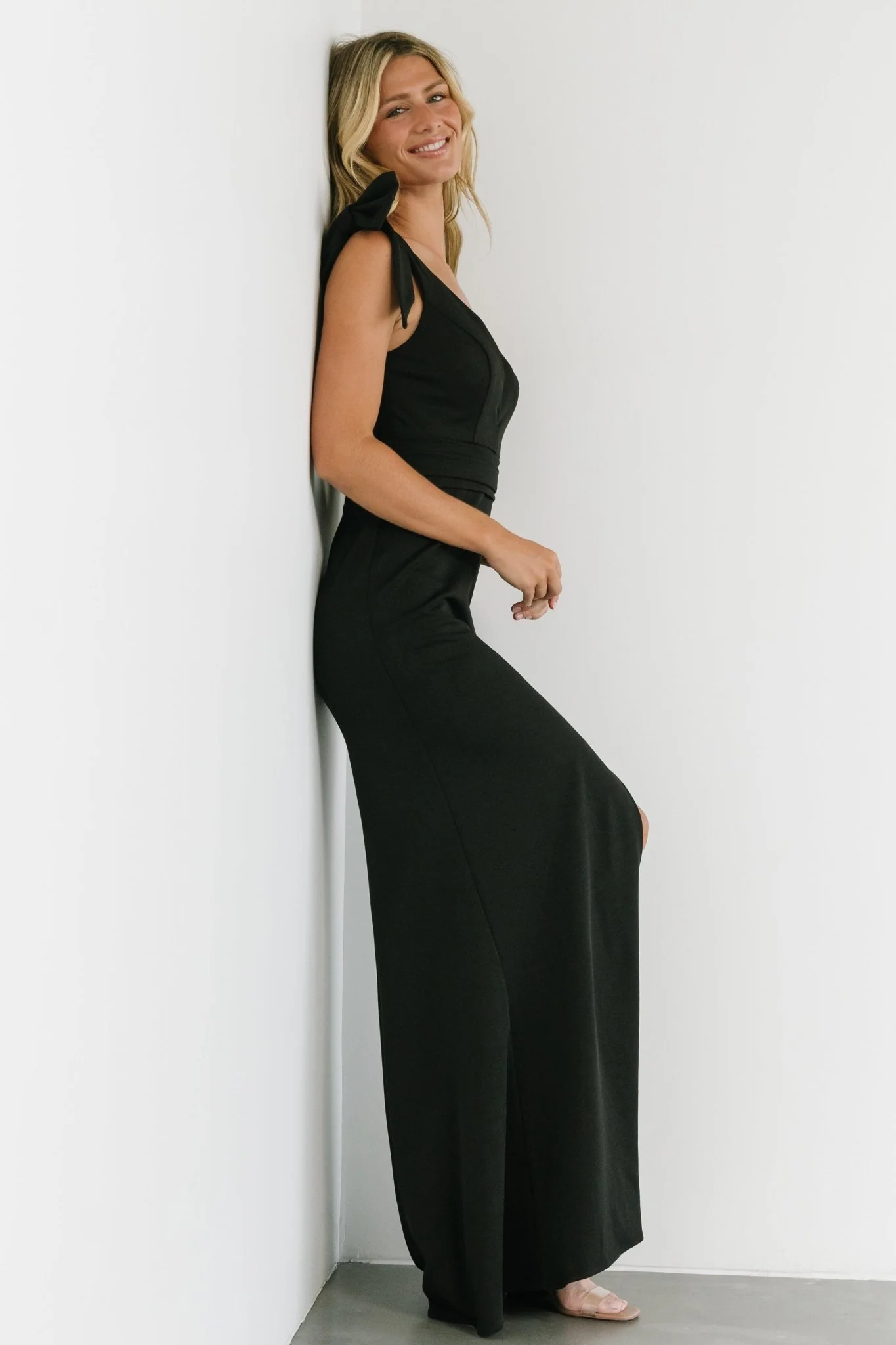 Angelique Fitted Gown | Black