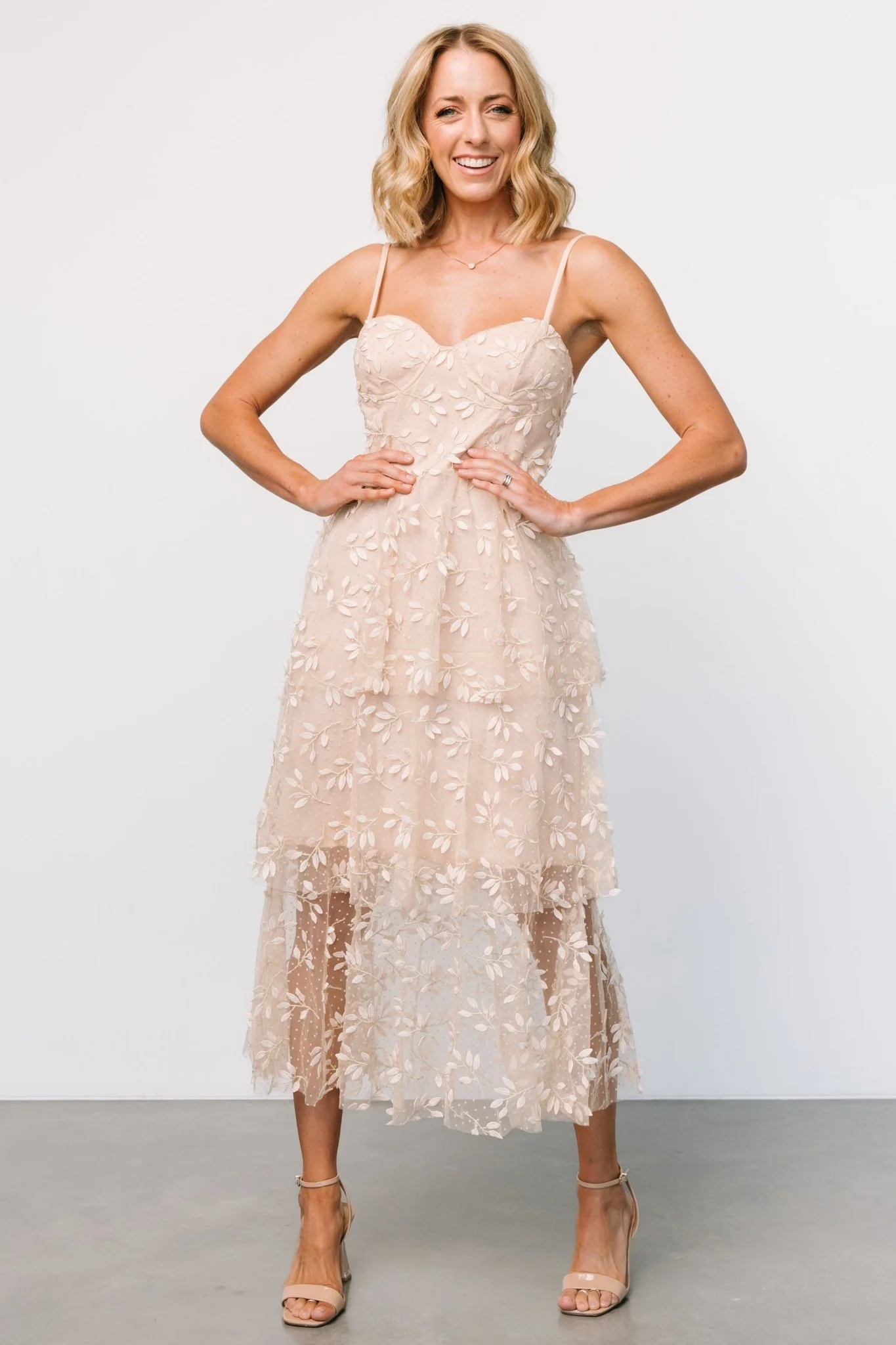 Anavi Tiered Midi Dress | Champagne