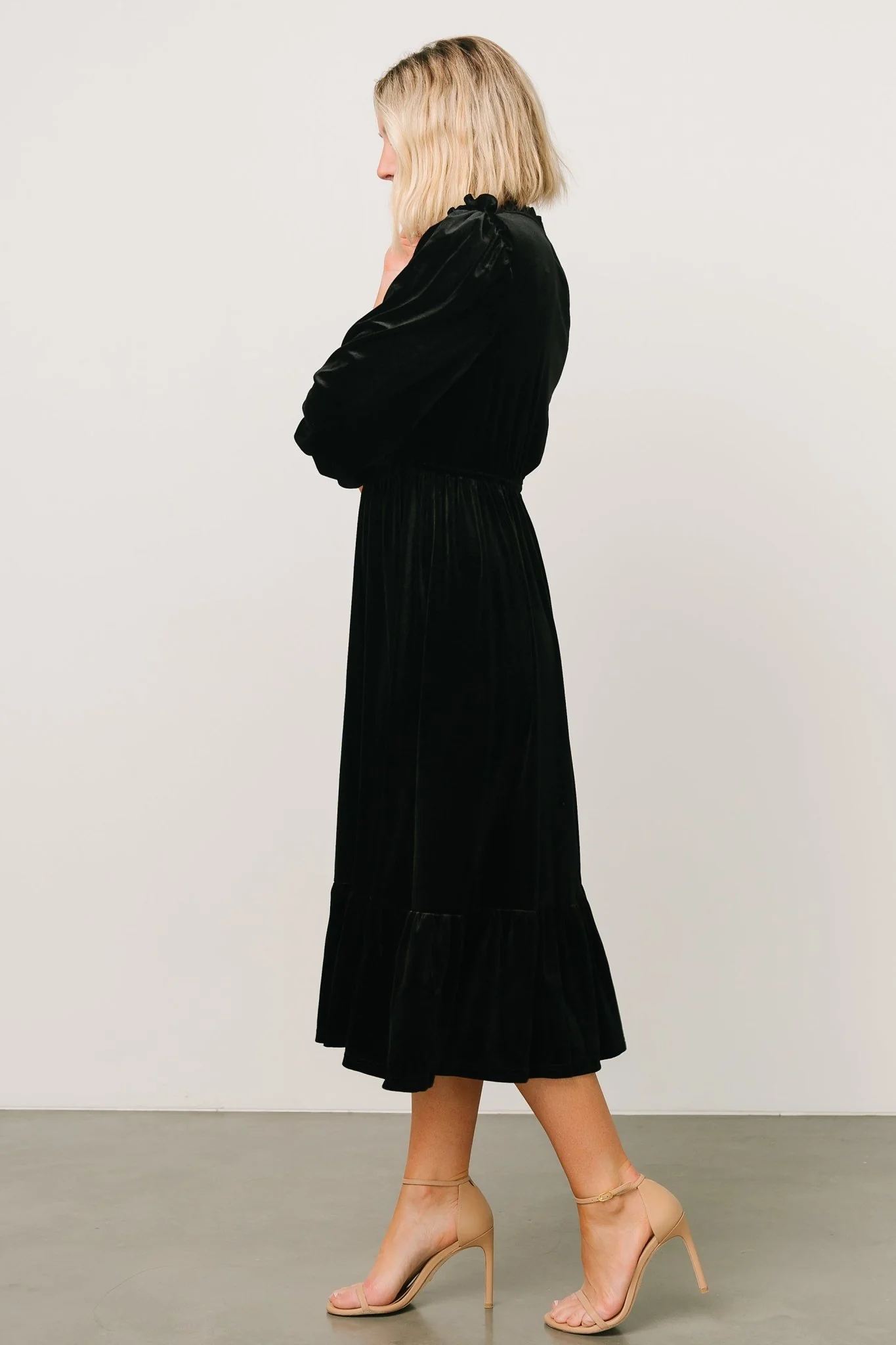 Amadora Velvet Dress | Black