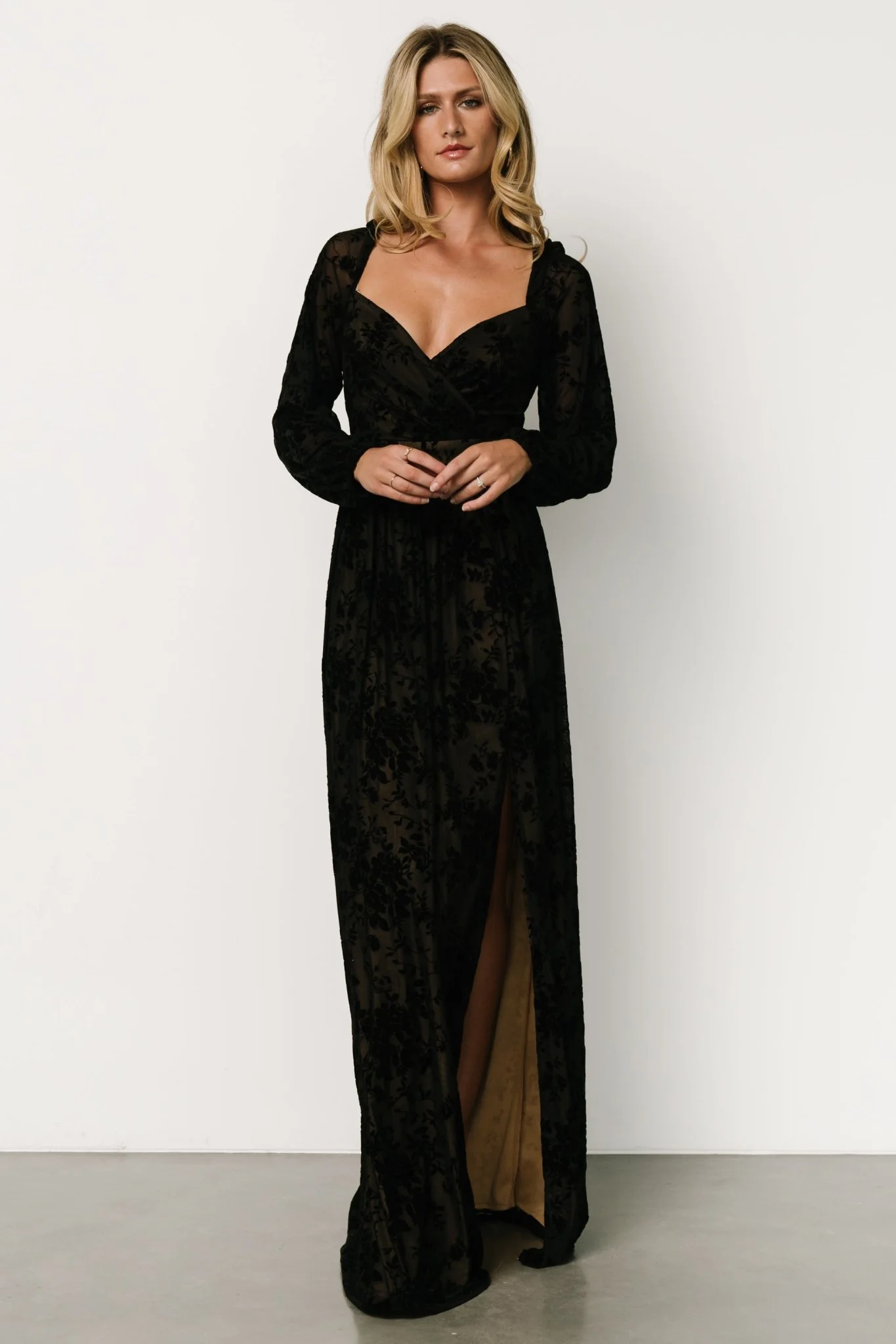Mable Velvet Maxi Dress | Black
