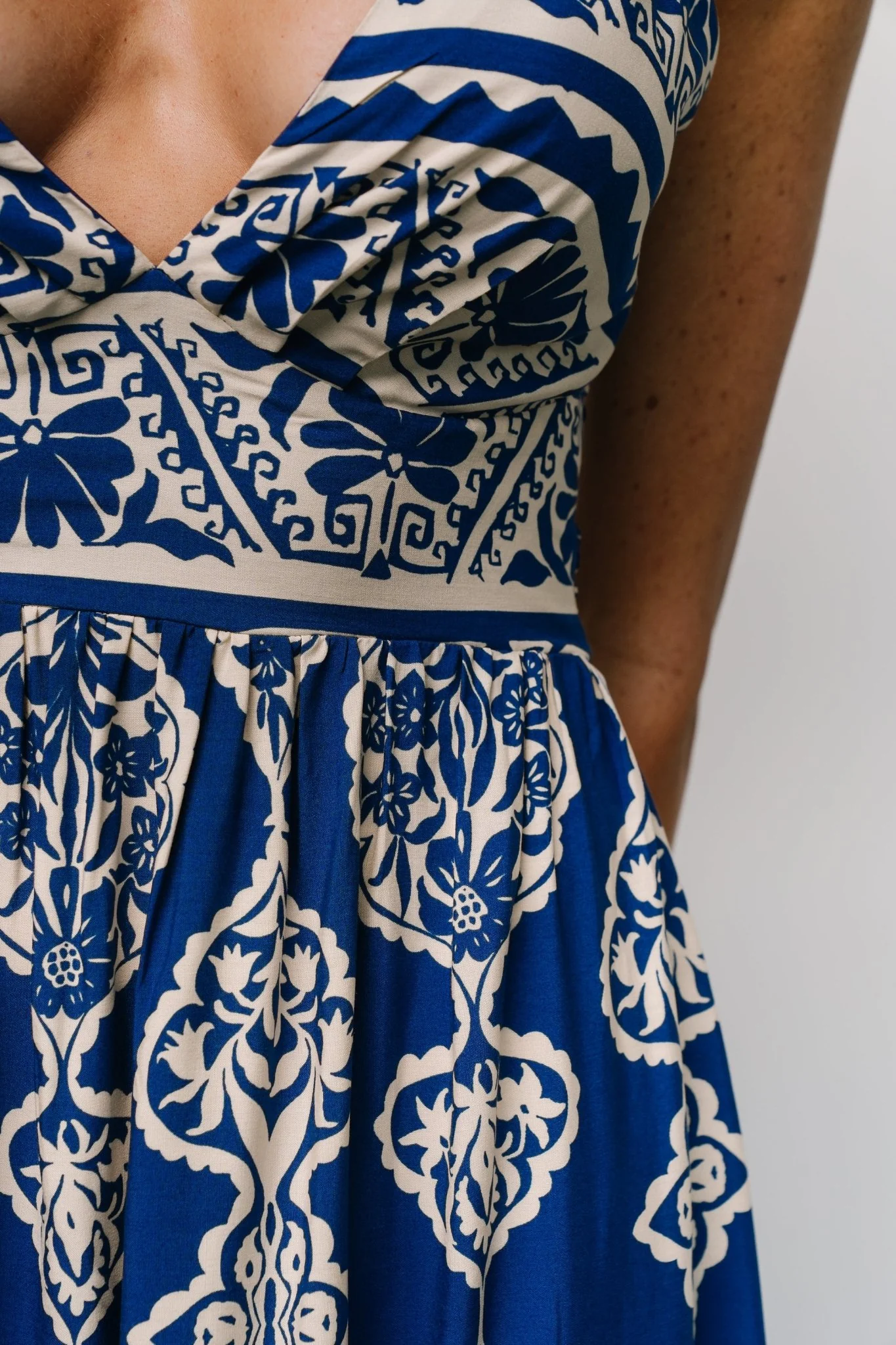 Davinah V Neck Maxi Dress | Blue Print