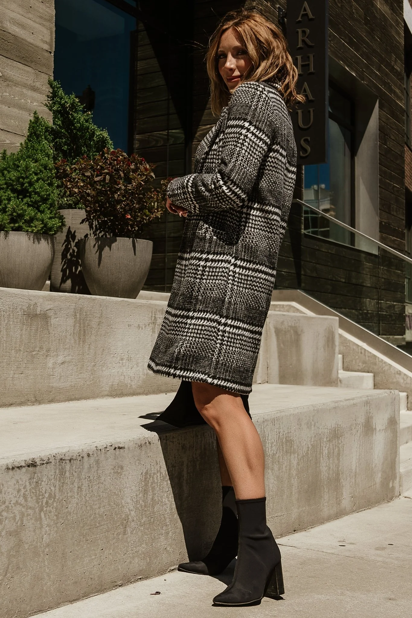 Townley Houndstooth Coat | Black + Off White