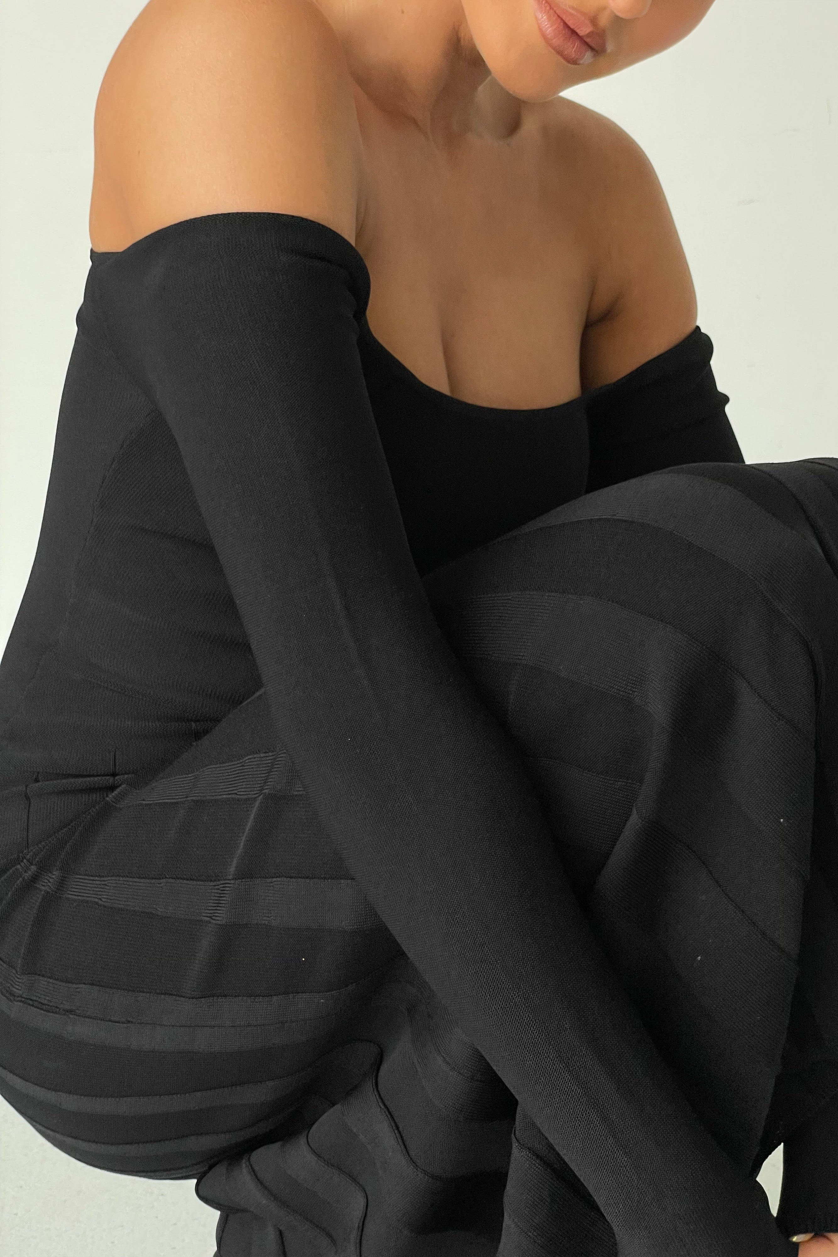 MESHKI Emmeline Long Sleeve Rib Knit Midi Dress - Black