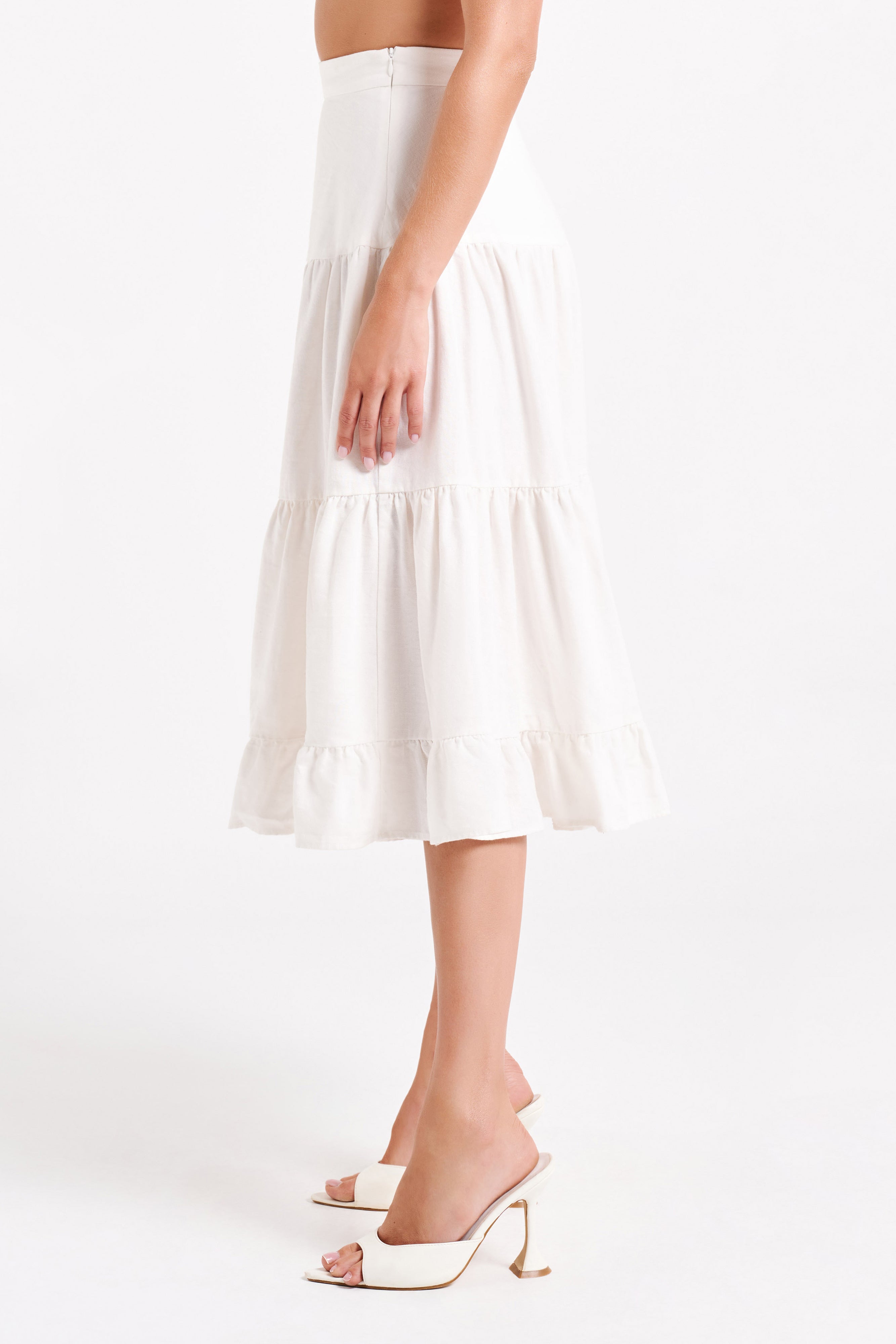 MESHKI Hilaria Tiered Linen Midi Skirt - White