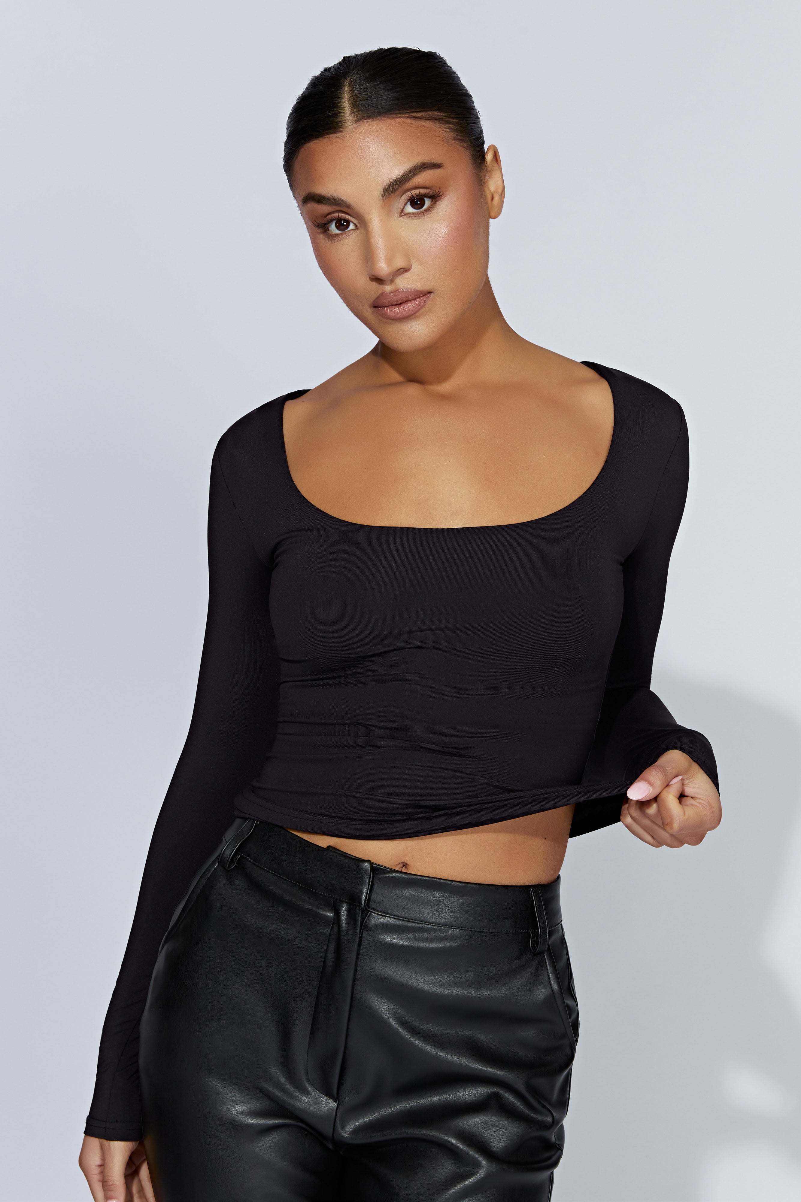 MESHKI Heather Scooped Long Sleeve Top - Black