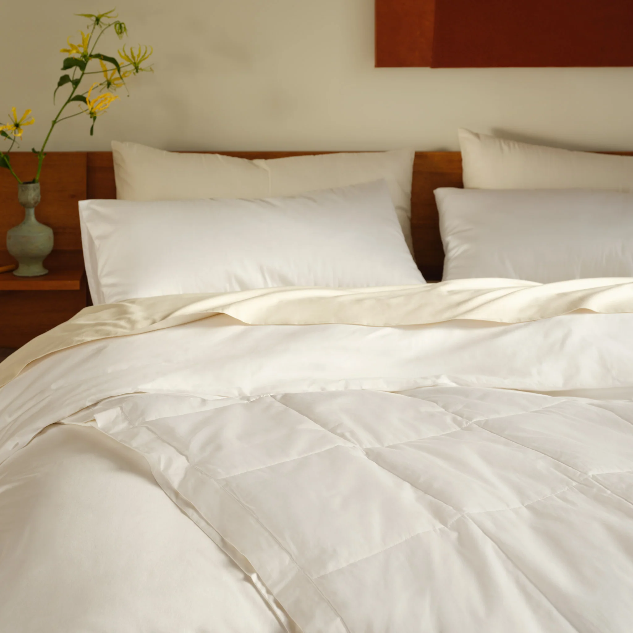 Featherweight Down Alternative Bed Blanket