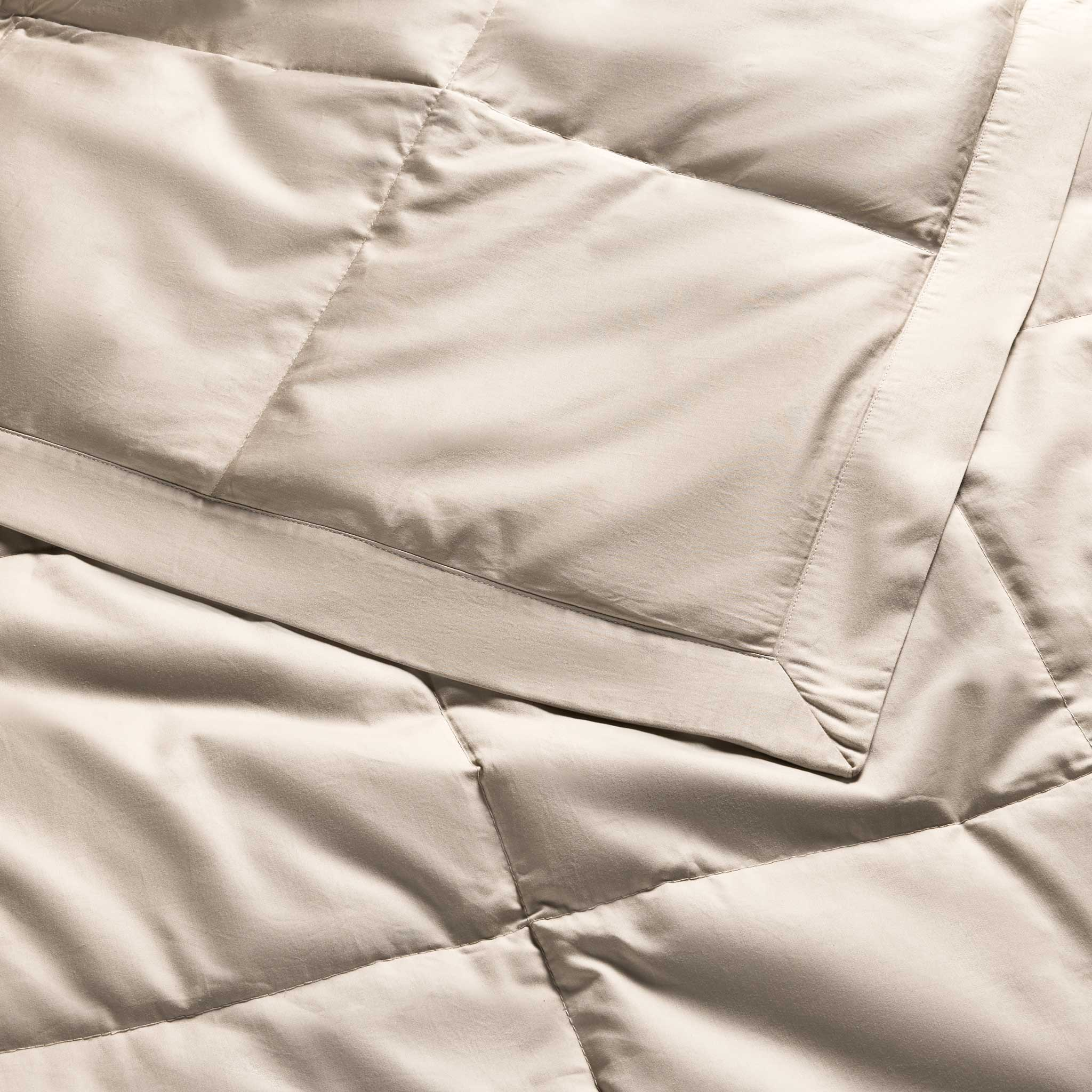 Featherweight Down Alternative Bed Blanket