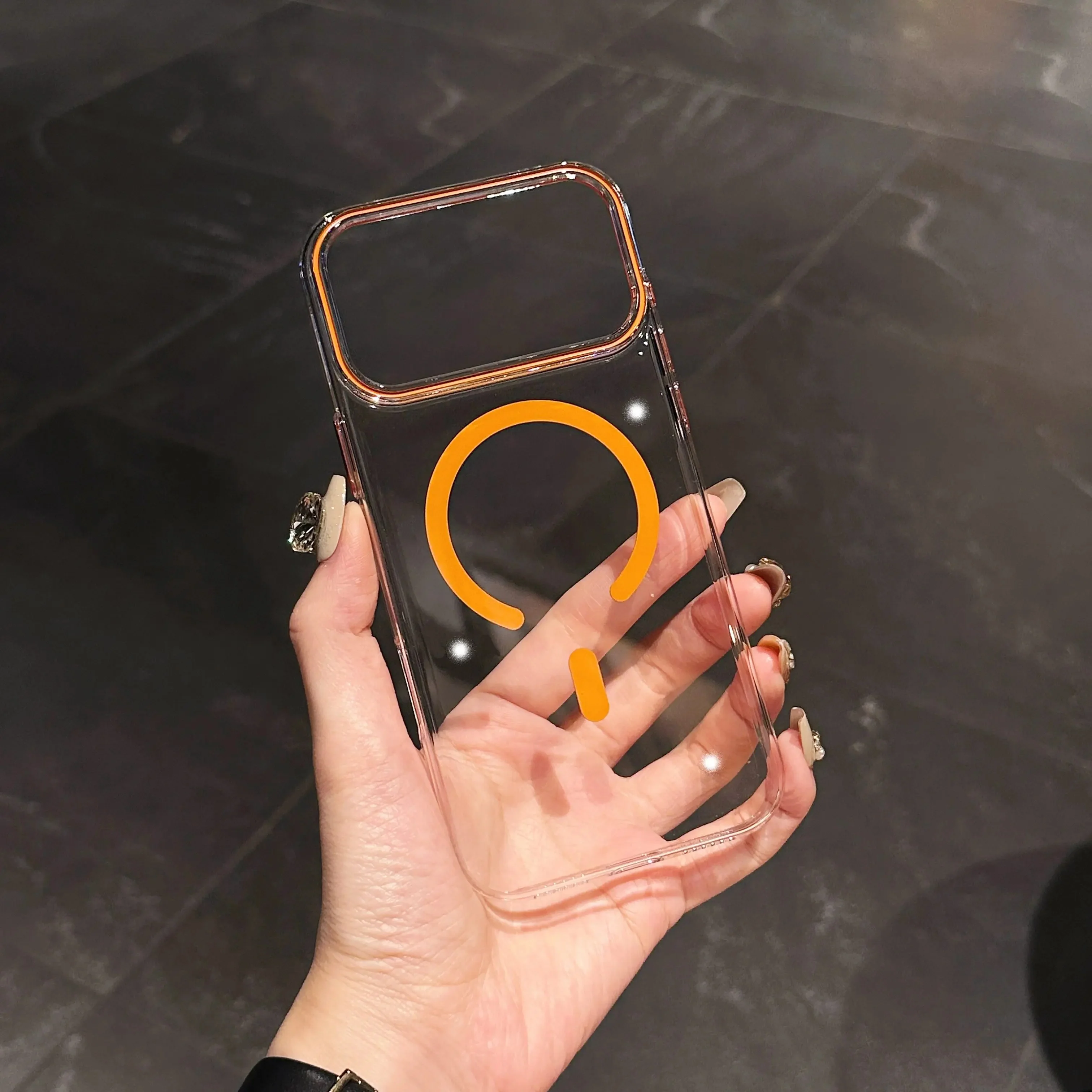 New Crystal Clear MagSafing iPhone Case