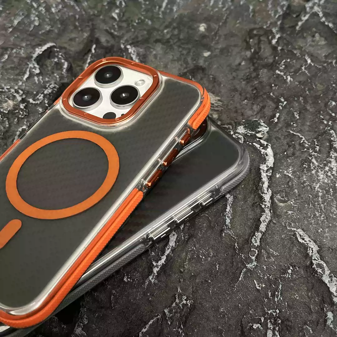 Carbon Fiber Pattern Semi-Transparent Magsafe Shockproof Case