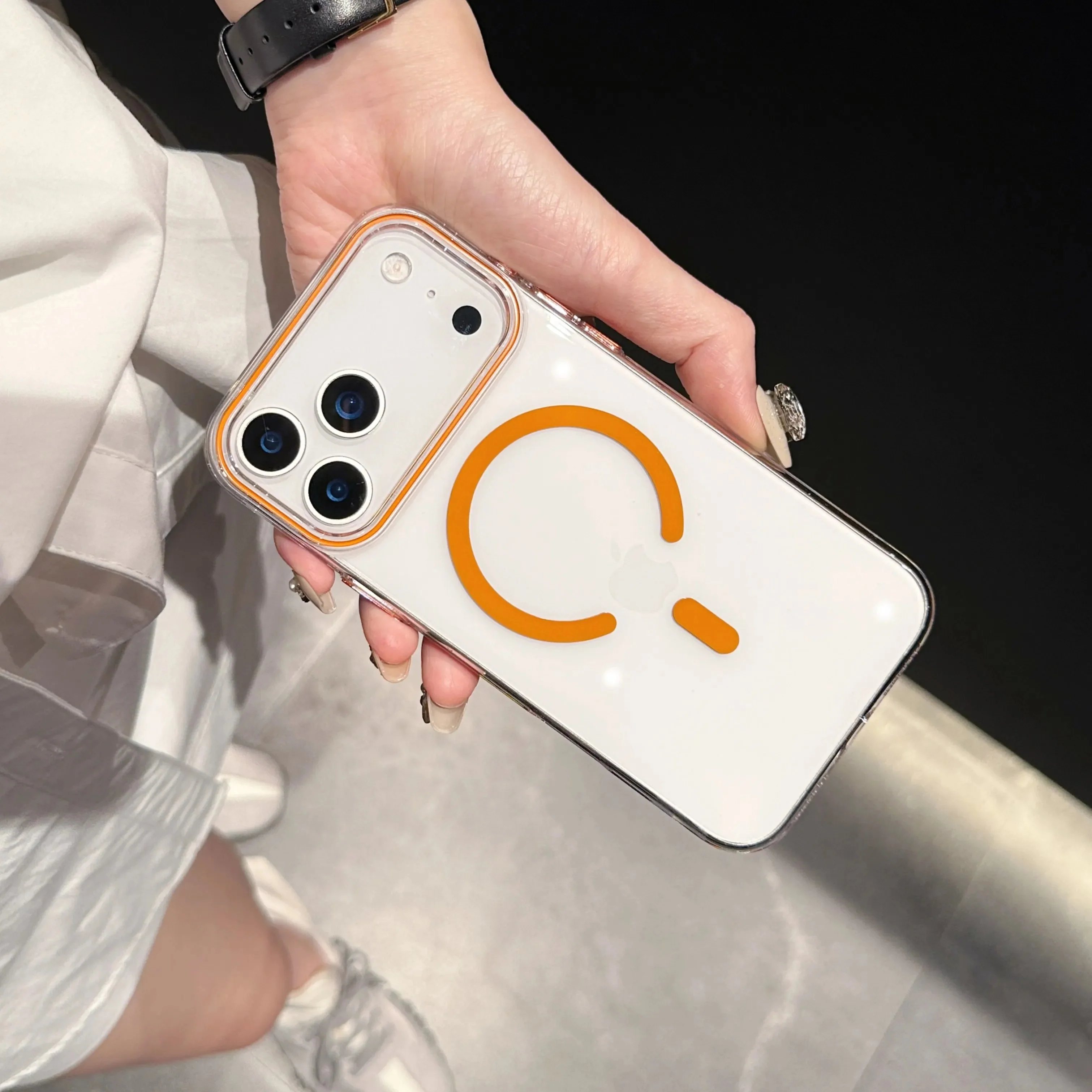 New Crystal Clear MagSafing iPhone Case