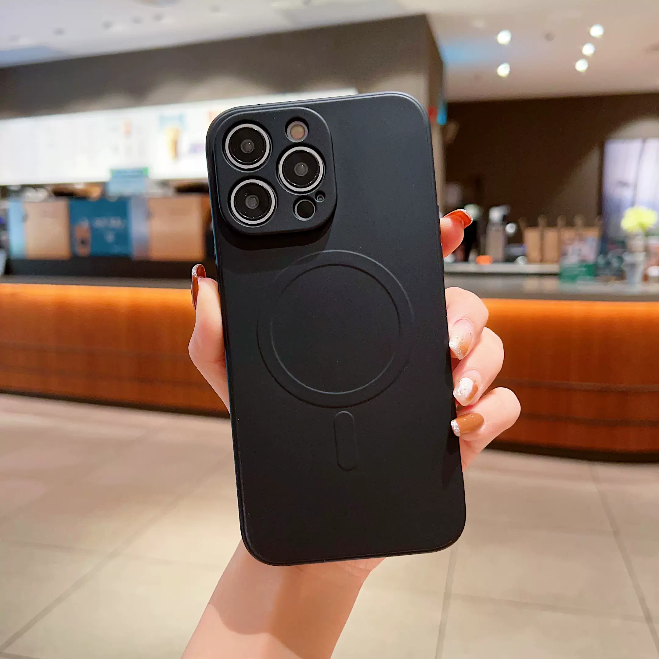 SIMPLE MAGSAFING SILICONE IPHONE CASE WITH CAMERA PROTECTOR