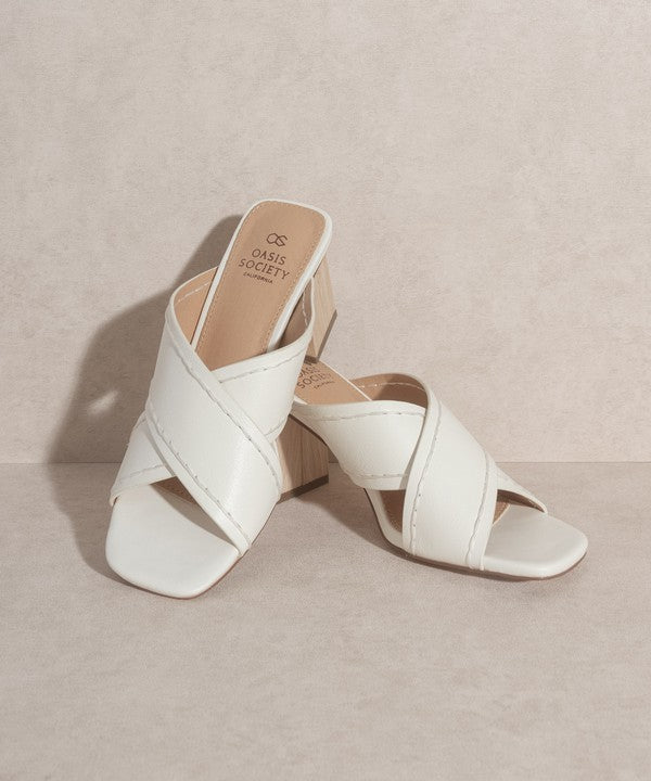Francine Sandal