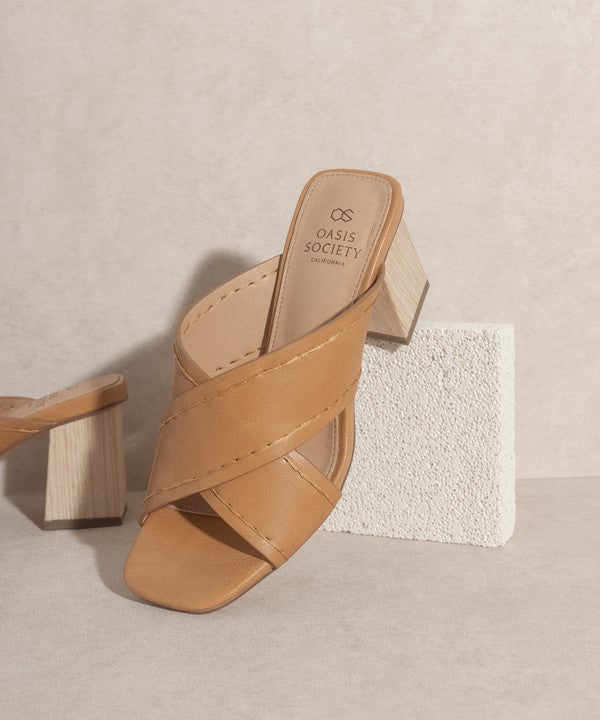 Francine Sandal