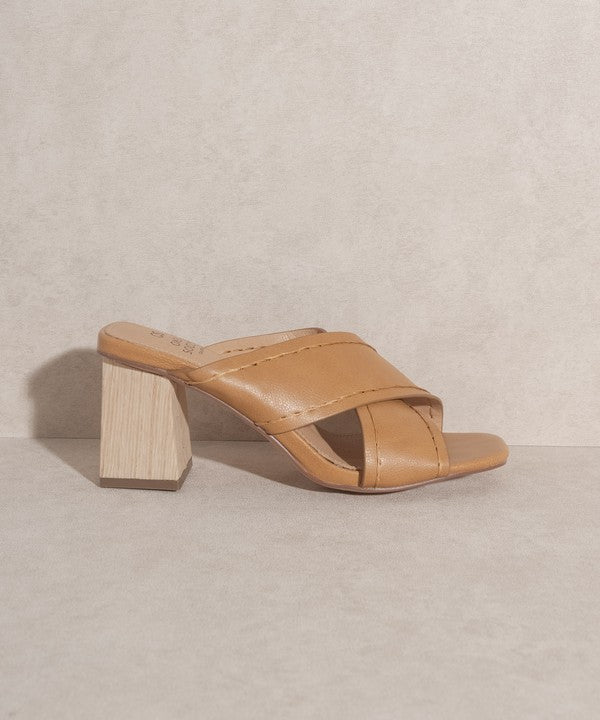 Francine Sandal