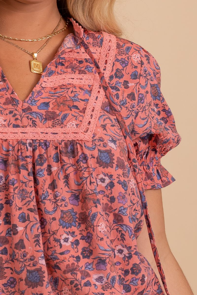 Small Moments Floral Blouse