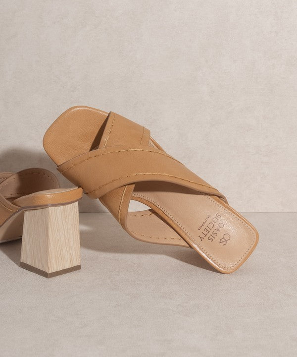 Francine Sandal