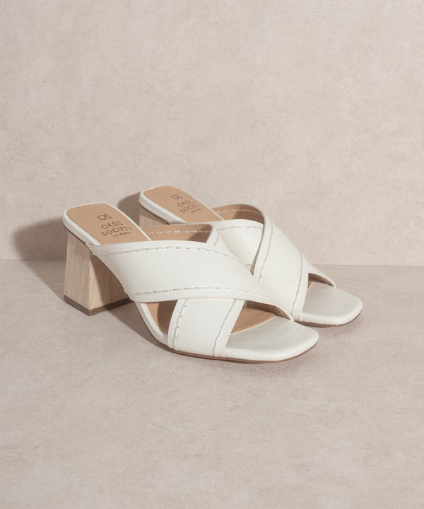 Francine Sandal