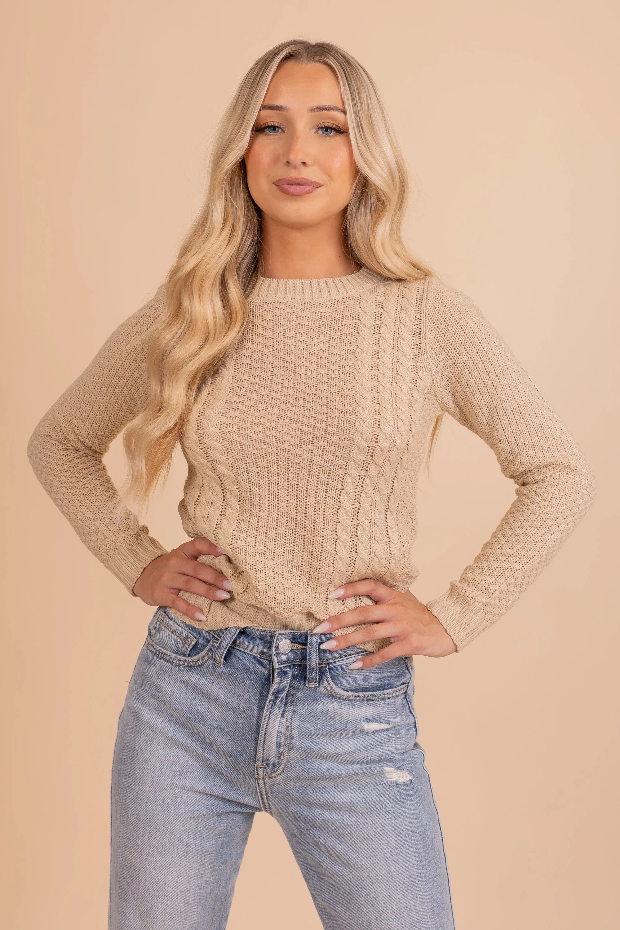 Round Neck Cable Knitted Sweater