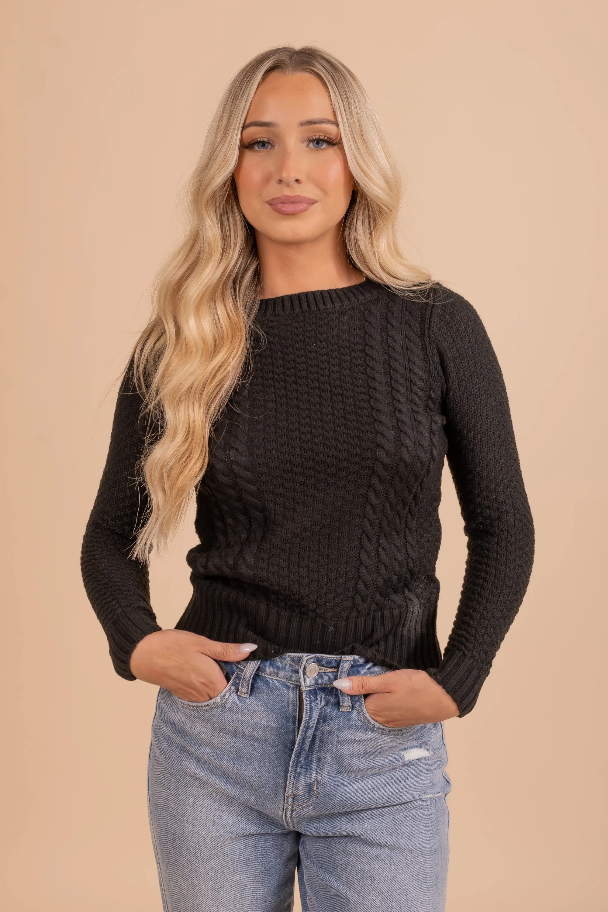 Round Neck Cable Knitted Sweater