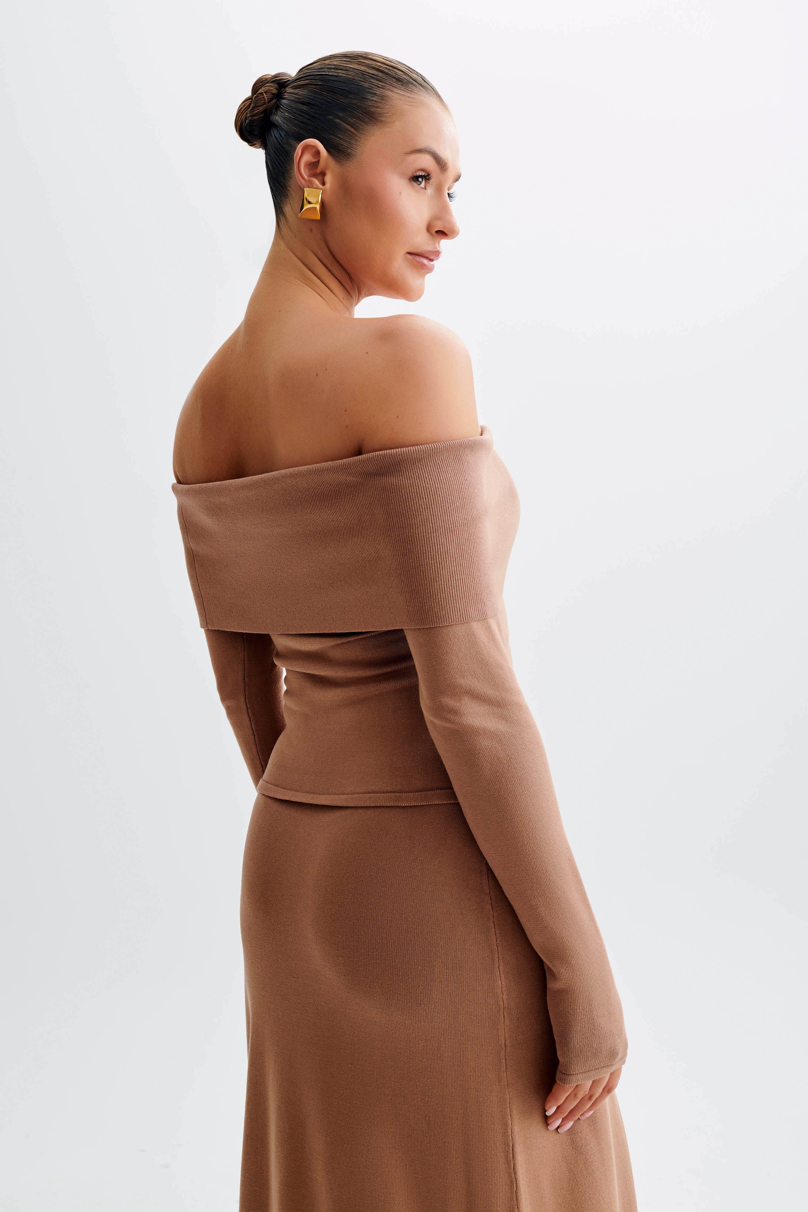 Diedre Buttoned Off Shoulder Knit Top - Pecan