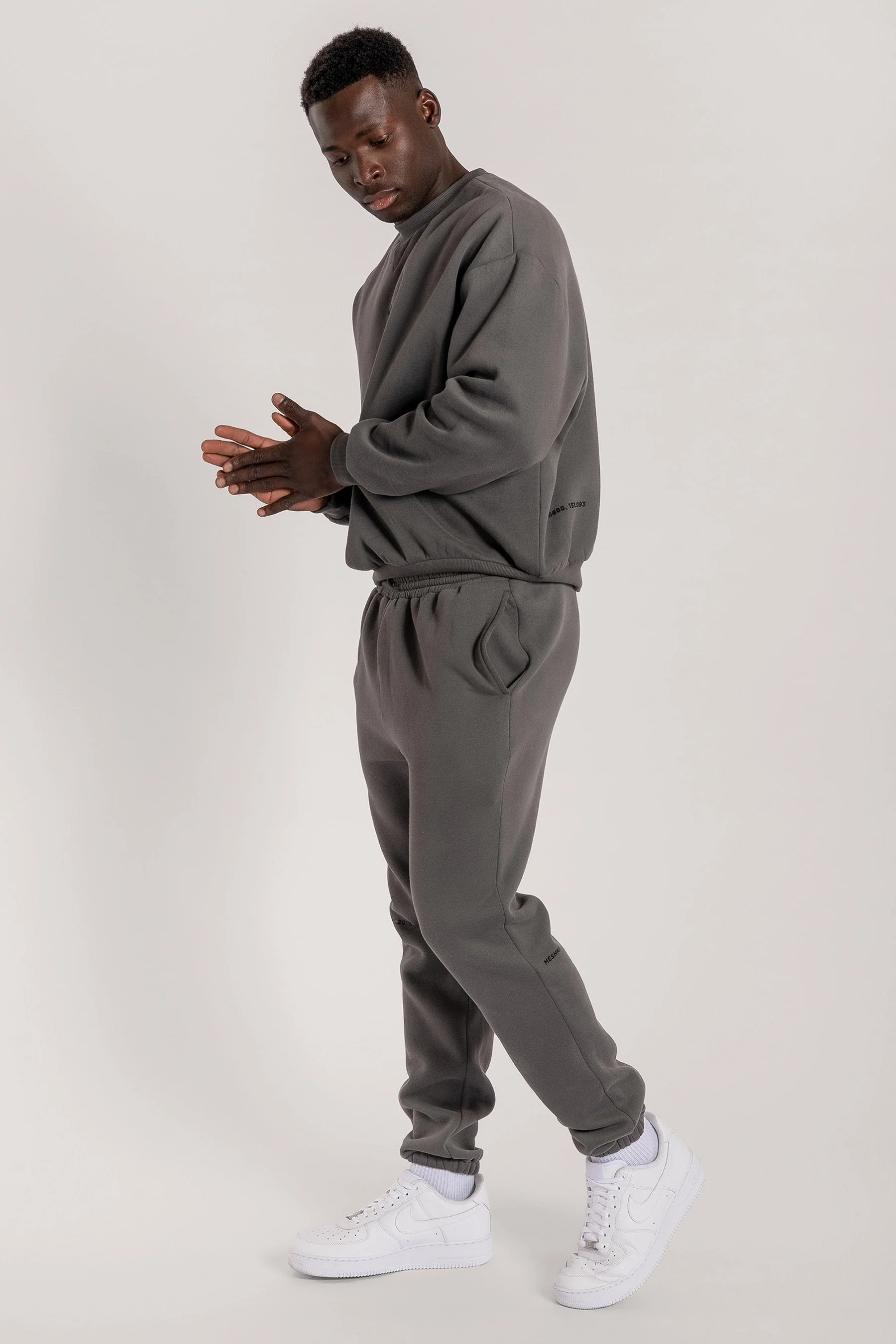 Max Unisex Crew Neck Cosy Sweater - Charcoal