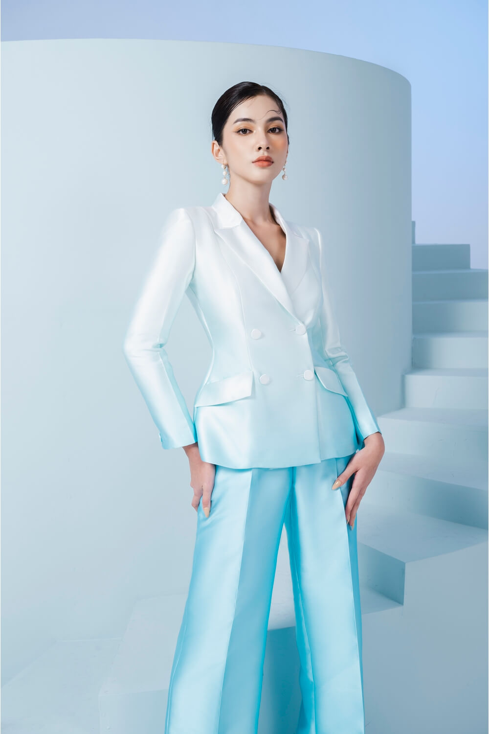 Lion Peak Lapel Blazer