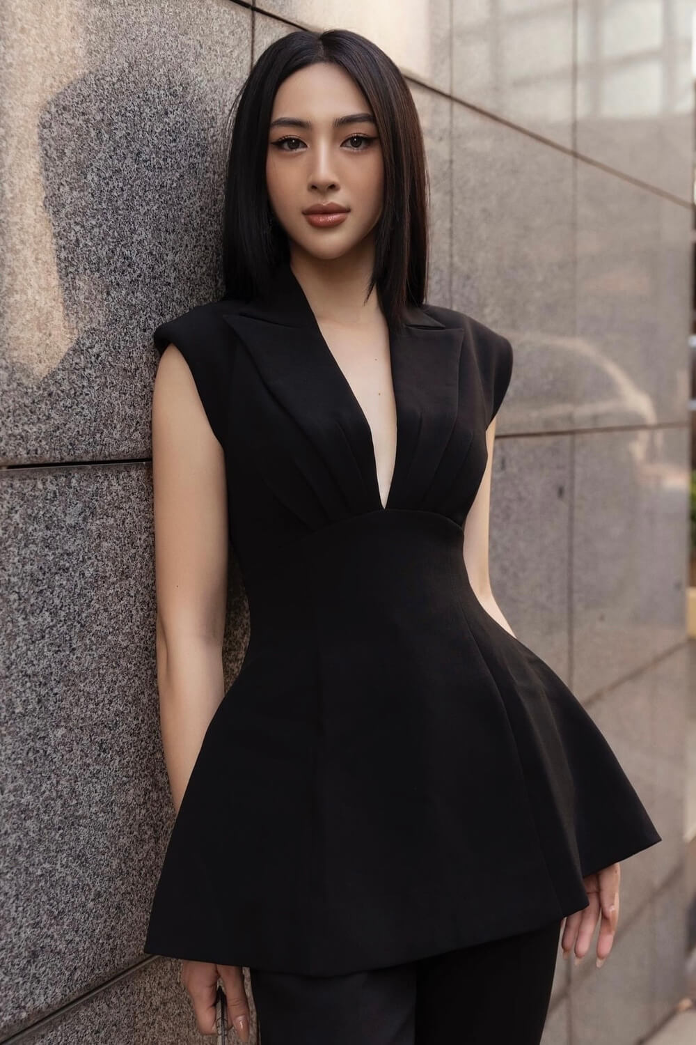 Ivy Sleeveless Blazer