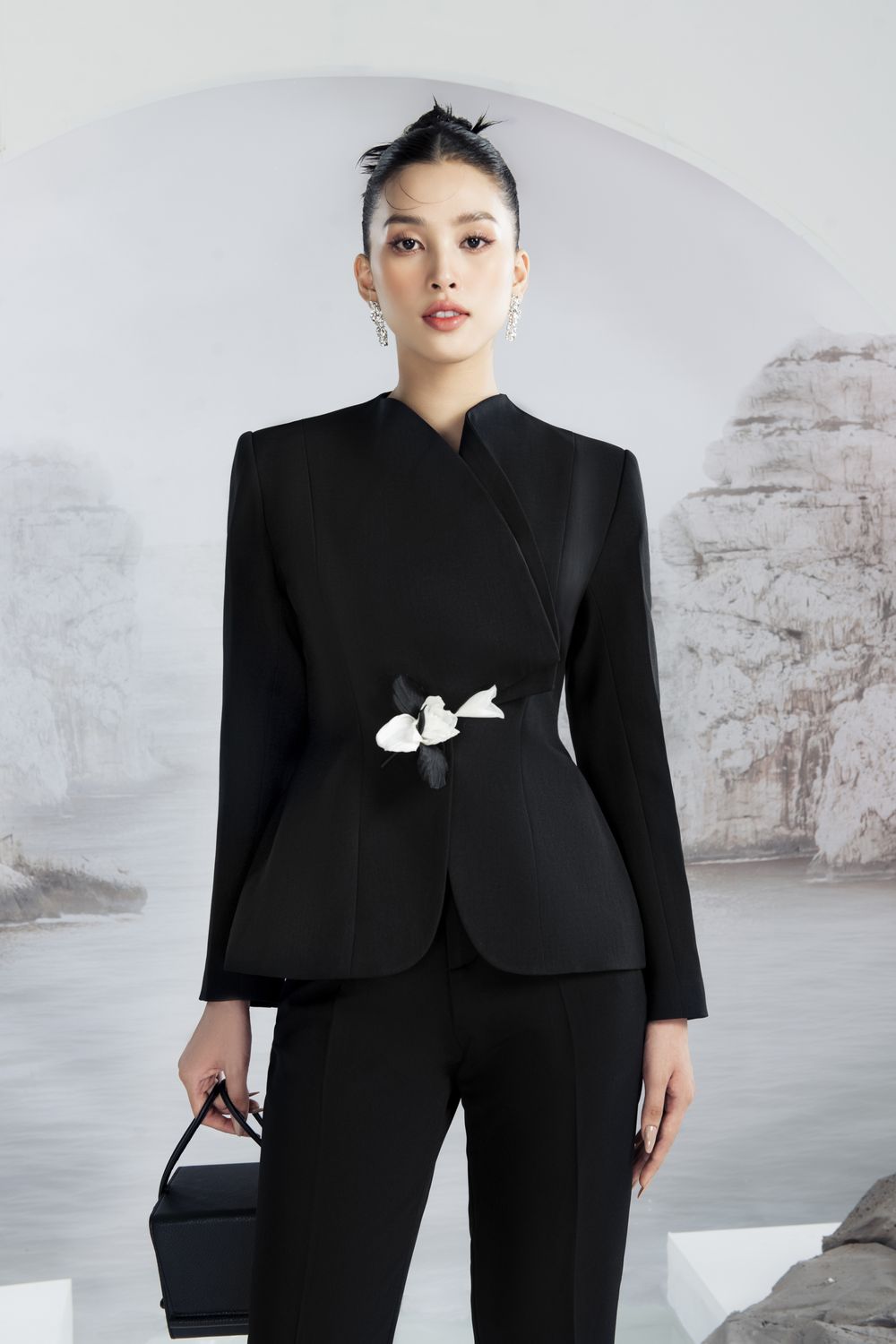 Susan Collarless Blazer