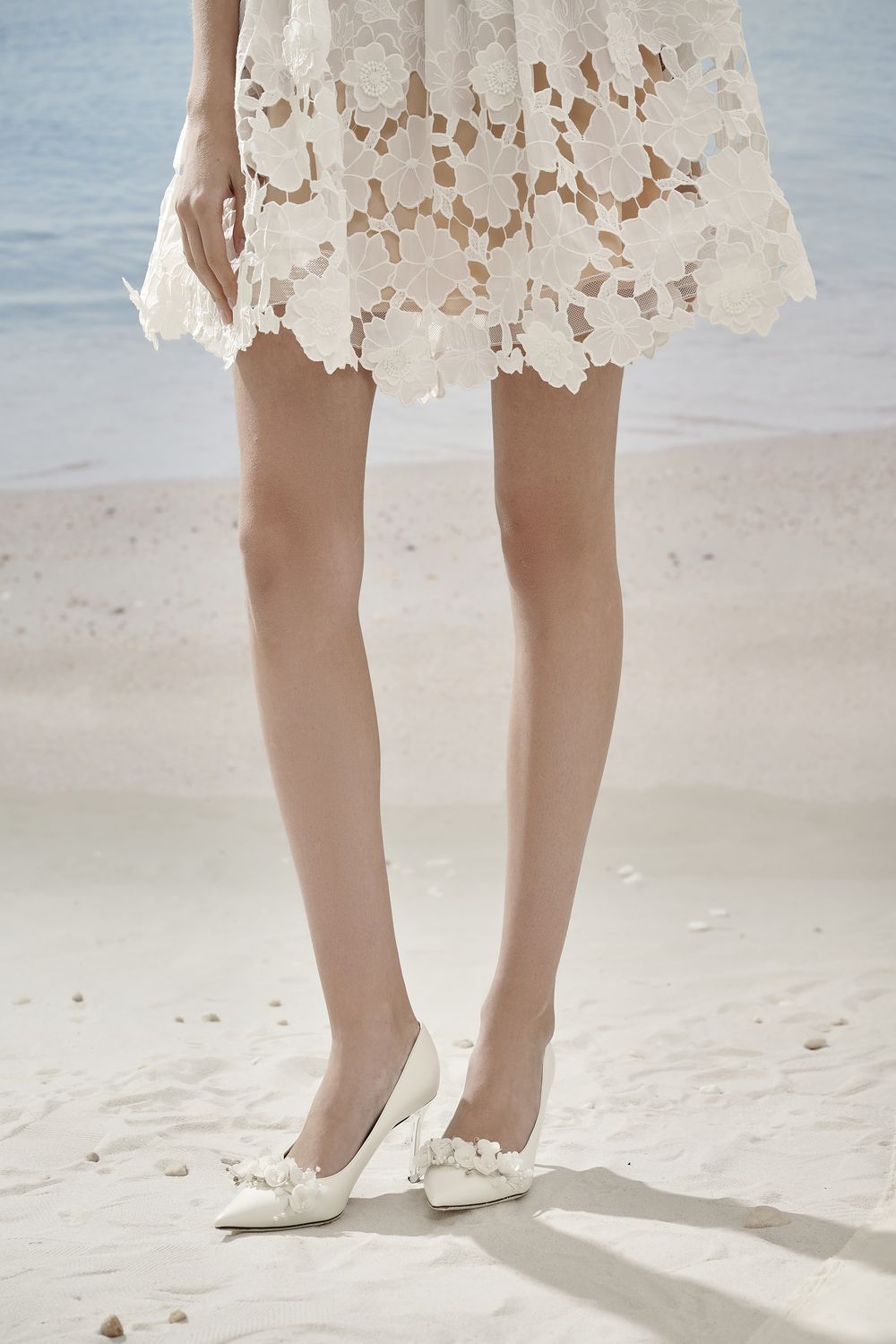 Floral A-line Puffy Sleeved Lace Mini Dress