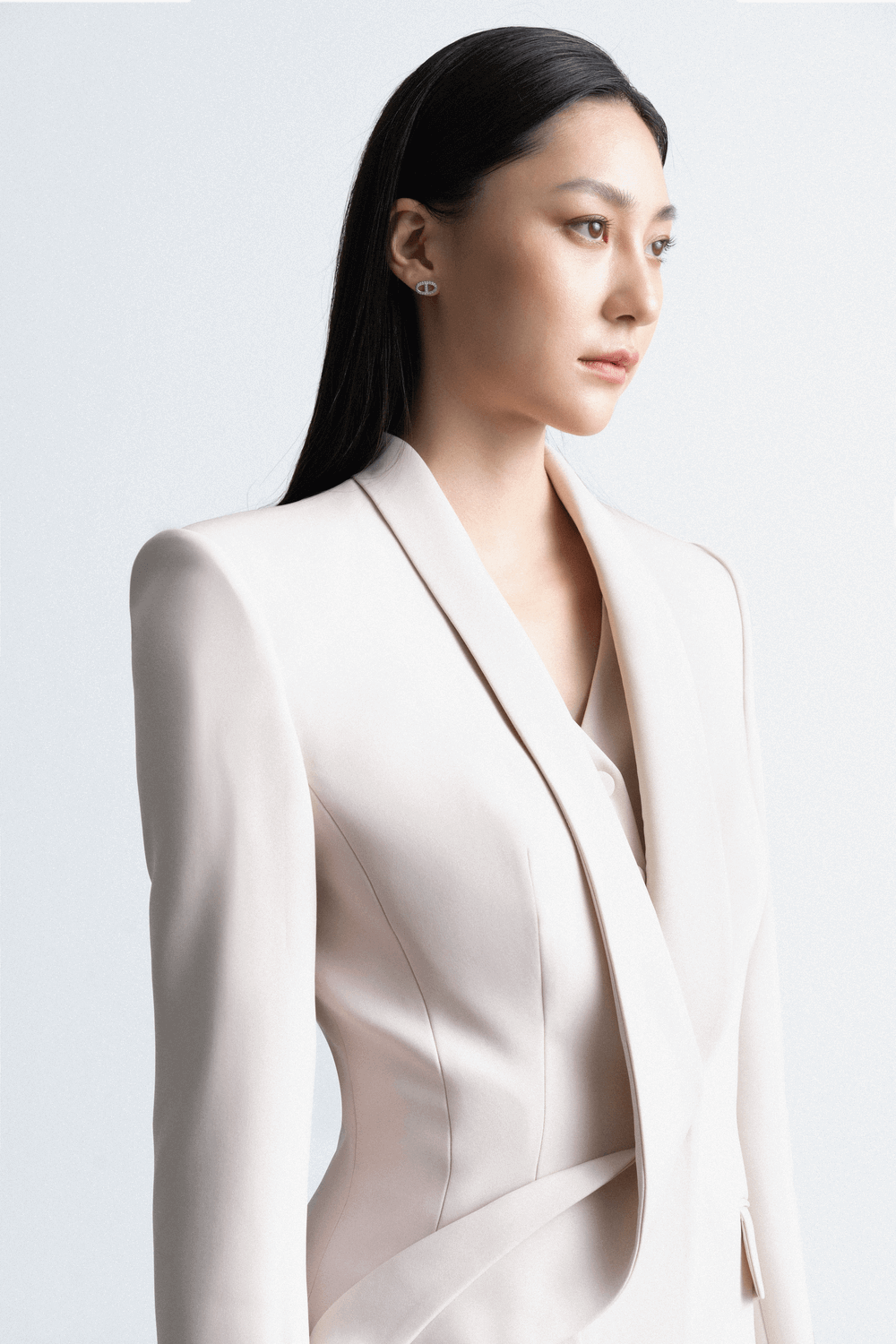 Darcey Structured Shawl Lapel Crepe Blazer