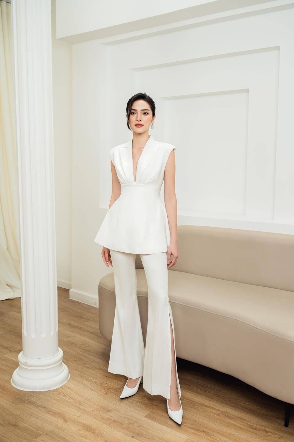 Ivy Sleeveless Blazer