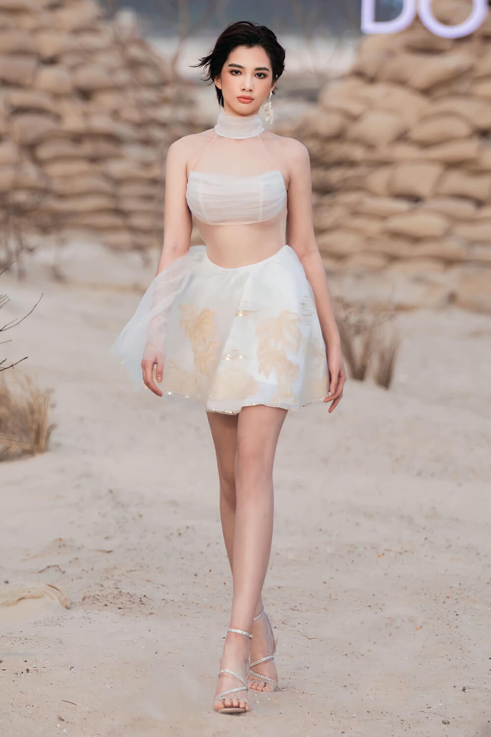 Lillian A-line Halter Neck Chiffon Mini Dress