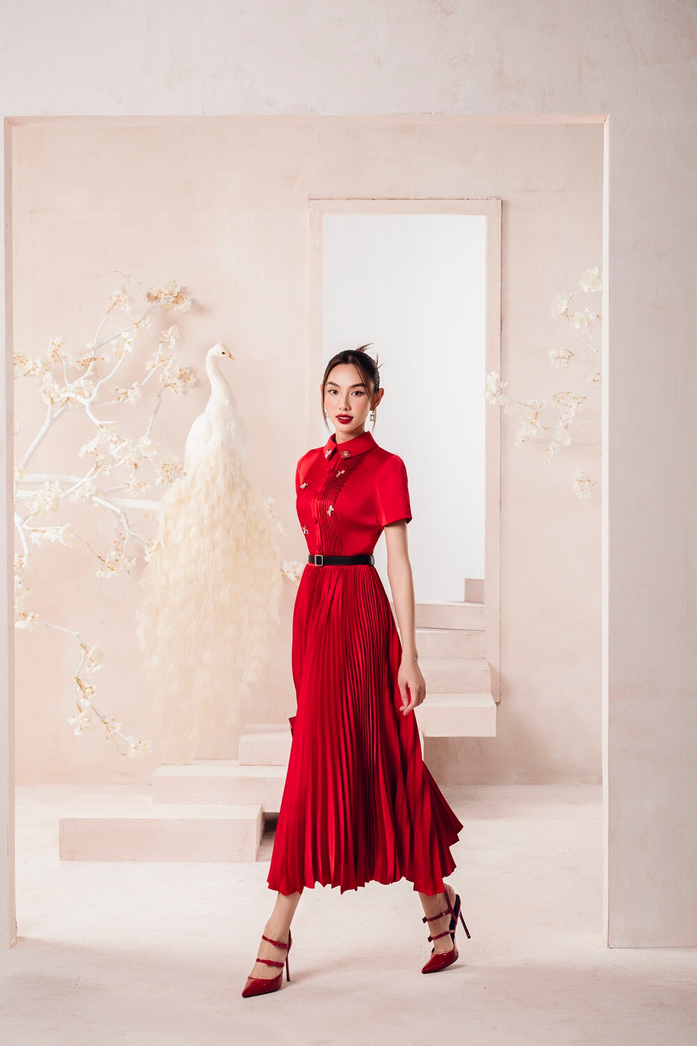 Scarlet Folded Collar Dress