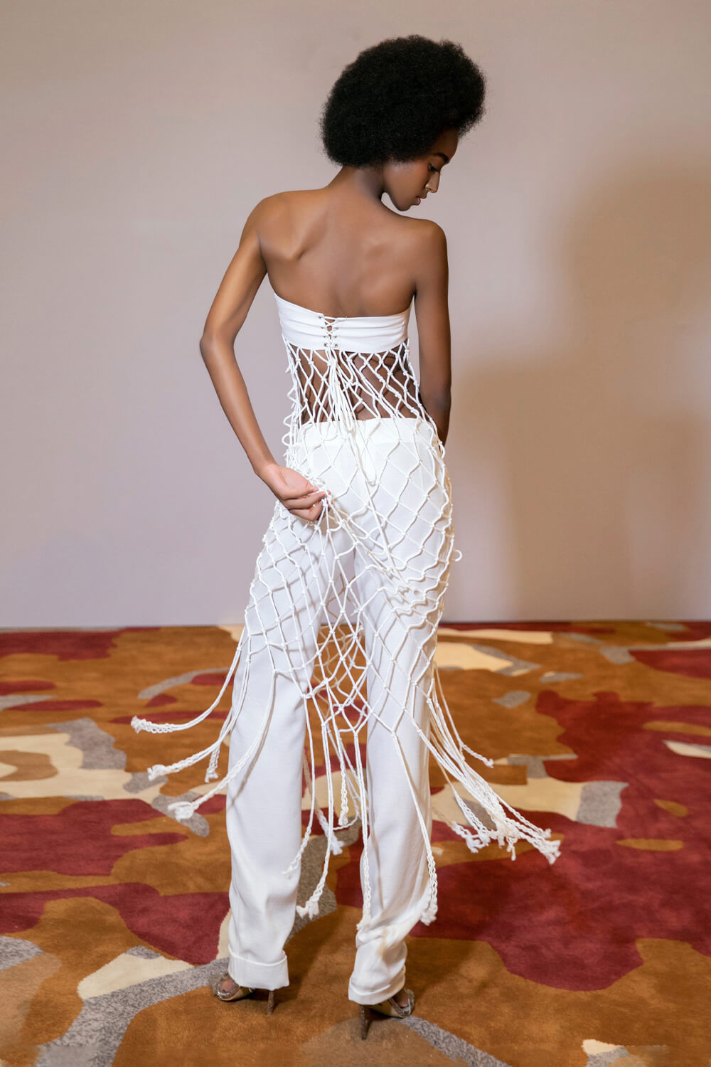 Madelyn Straight Straight Across Neck Burlap Set