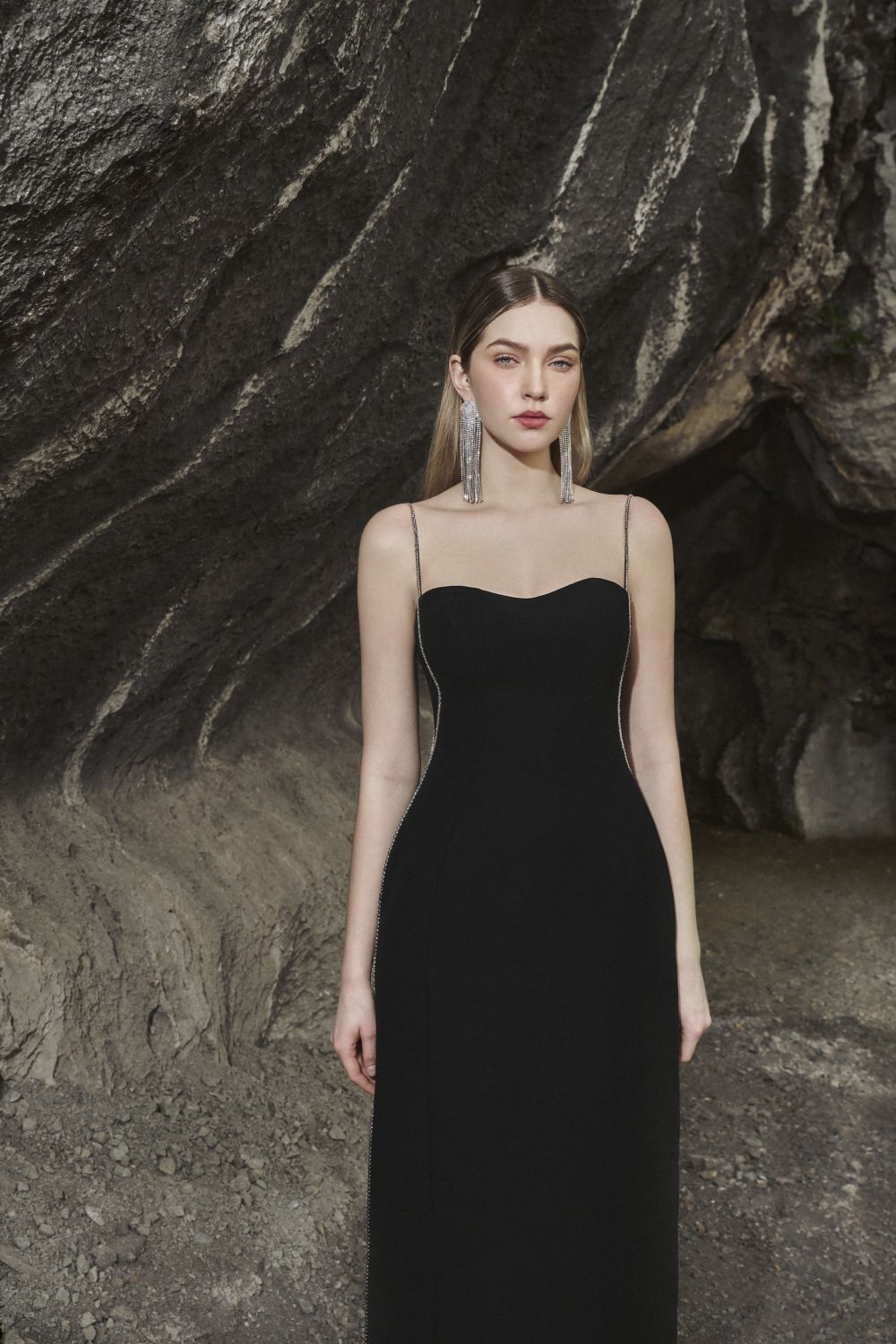 Sophia Straight Sweetheart Neck Crepe Midi Dress