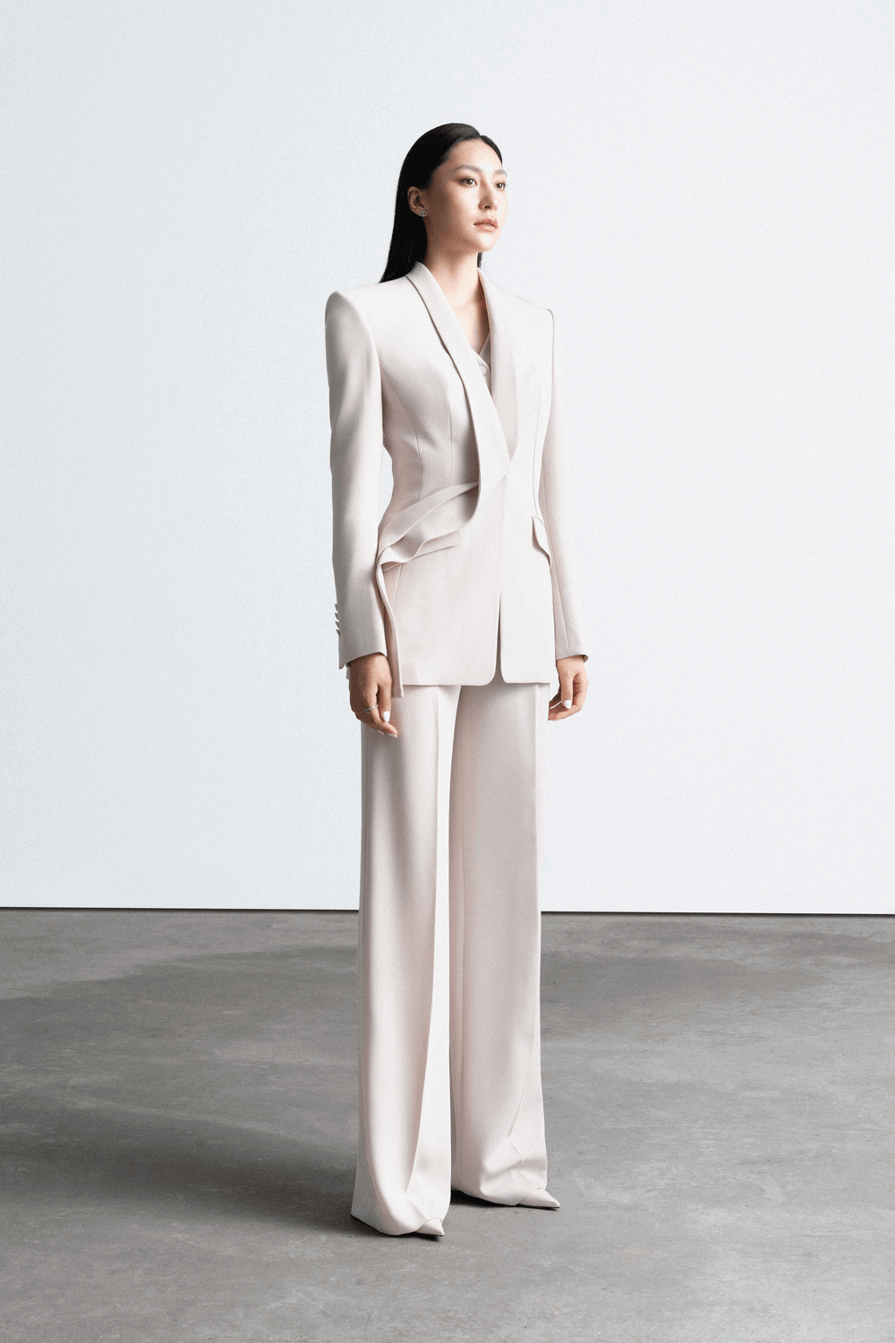 Darcey Structured Shawl Lapel Crepe Blazer
