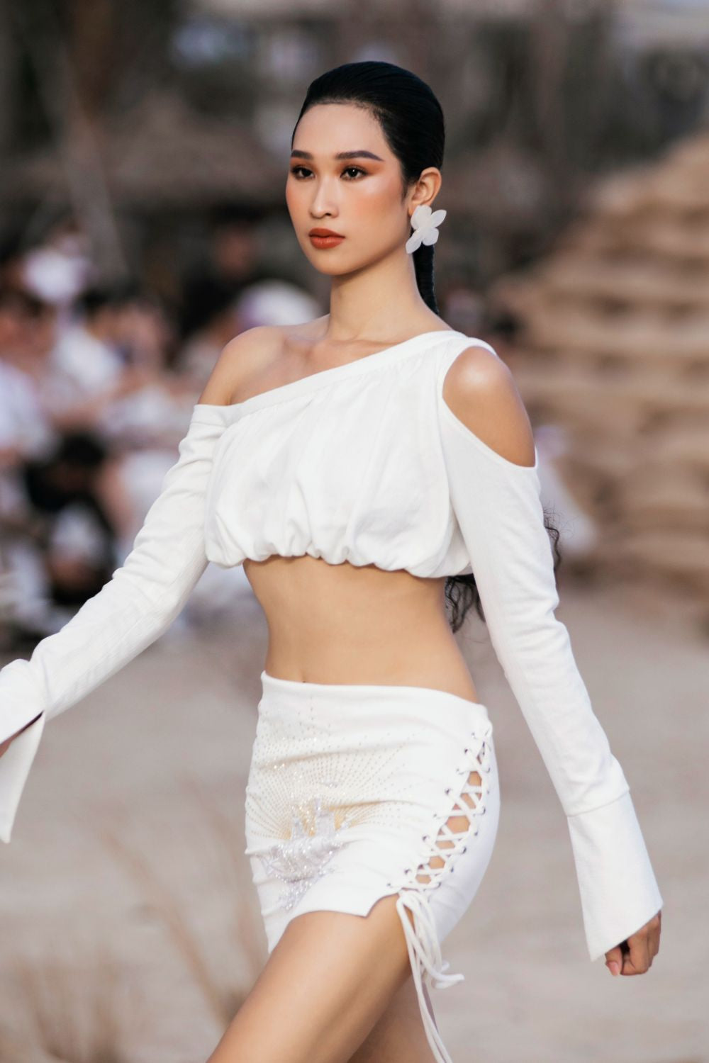 Cora Cropped One Shoulder Taffeta Set