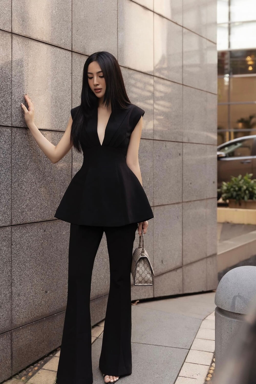 Ivy Sleeveless Blazer